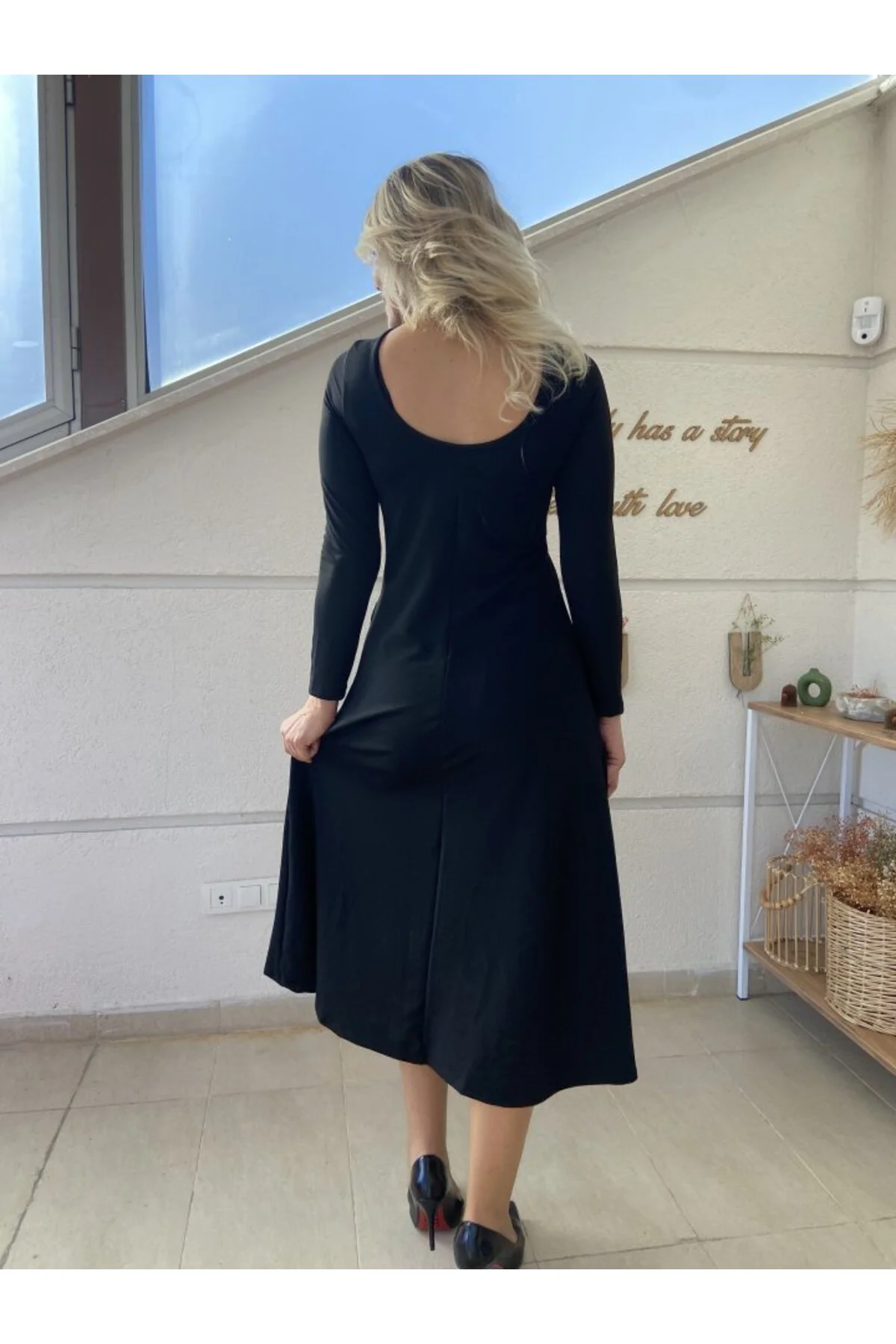 Kadın Uzun Kollu Bisiklet Yaka Sırt Dekolteli Dantel Yırtmaçlı Uz