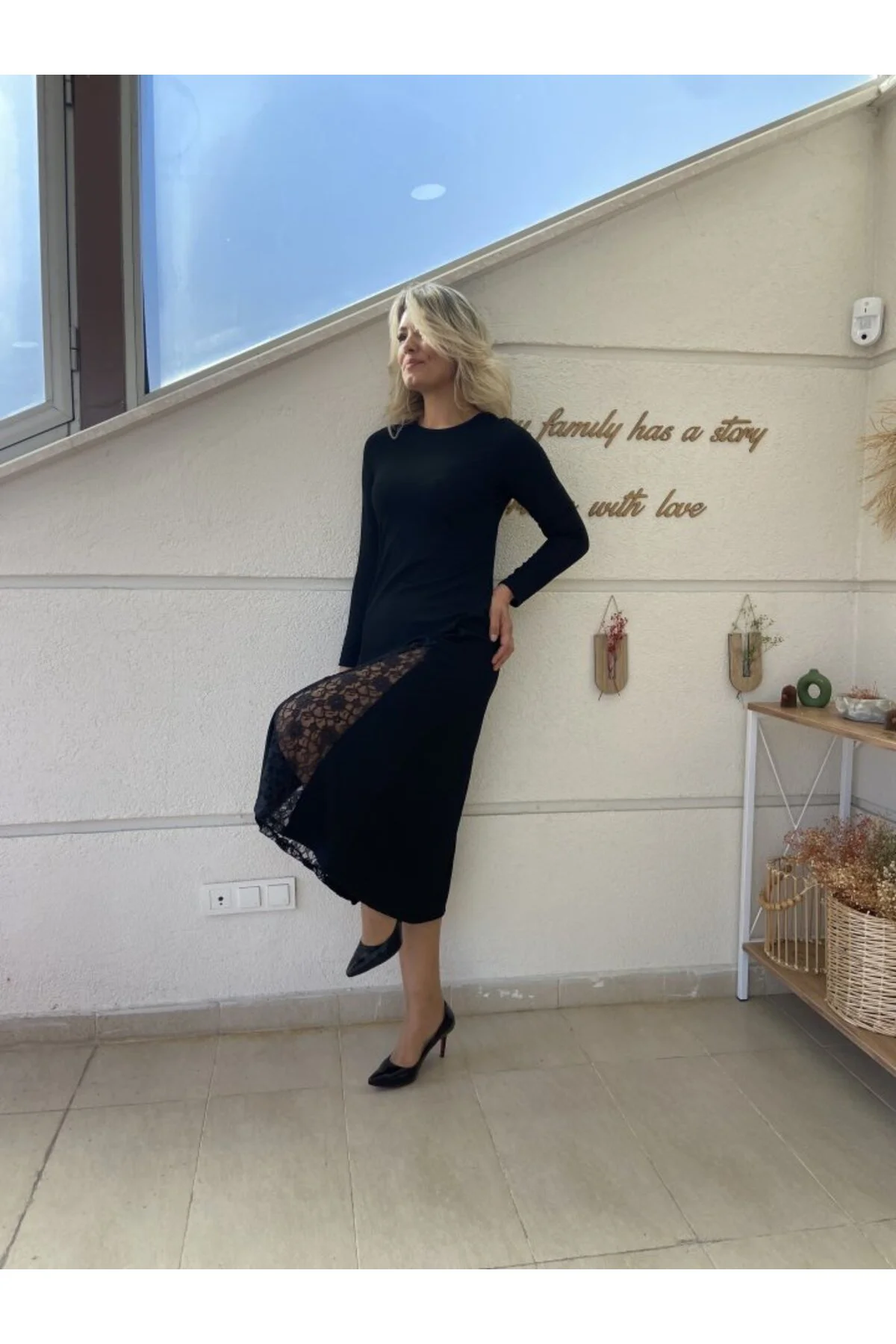 Kadın Uzun Kollu Bisiklet Yaka Sırt Dekolteli Dantel Yırtmaçlı Uz