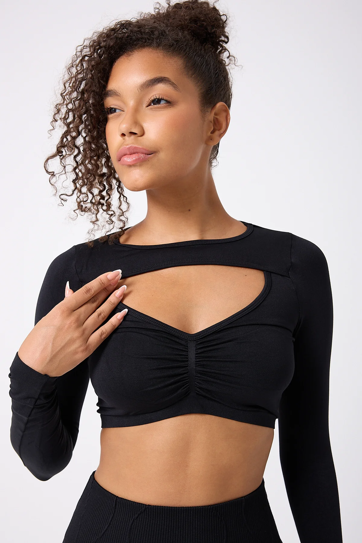 Kadın Uzun Kollu Göğsü Açık Dikişsiz Crop Top