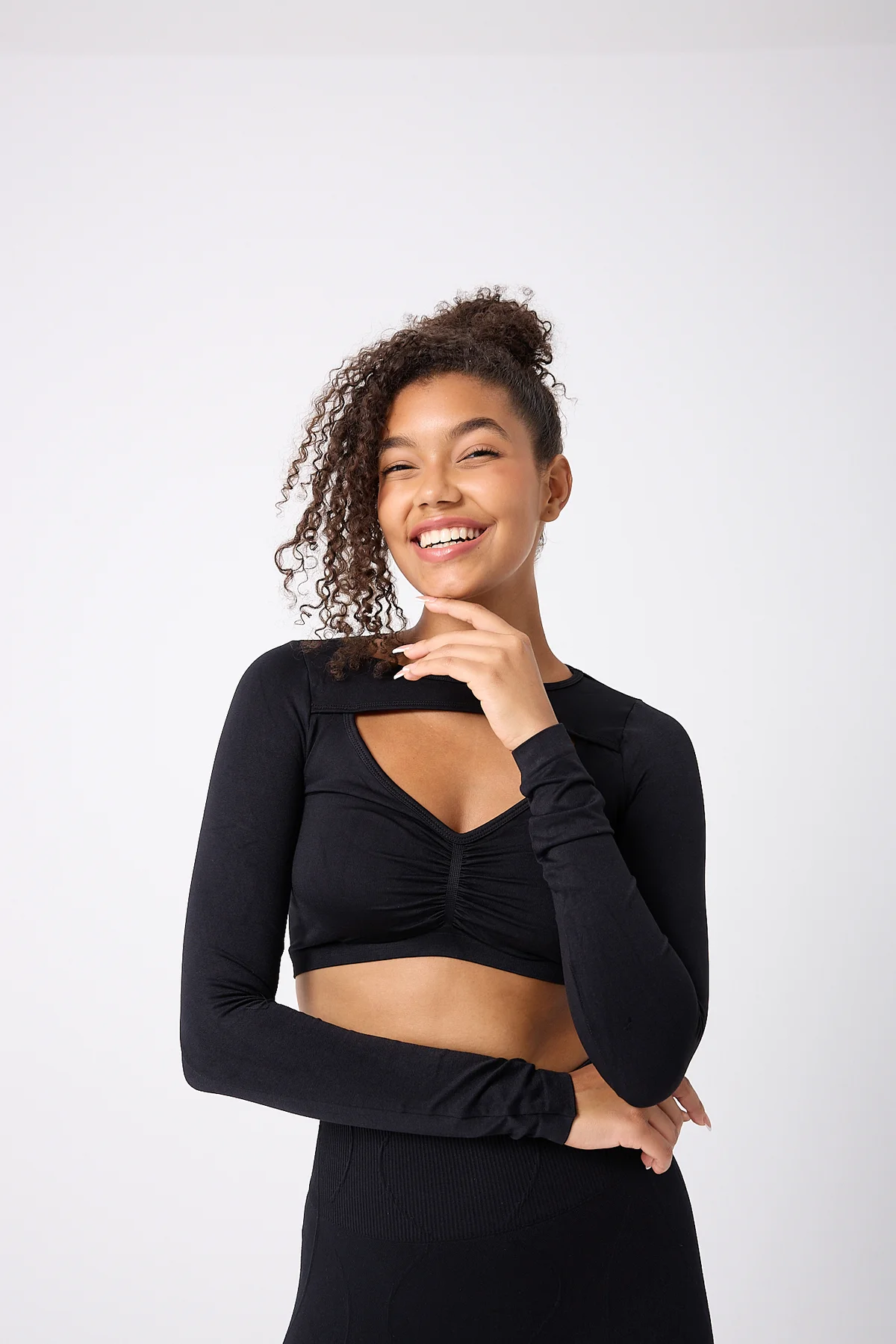 Kadın Uzun Kollu Göğsü Açık Dikişsiz Crop Top