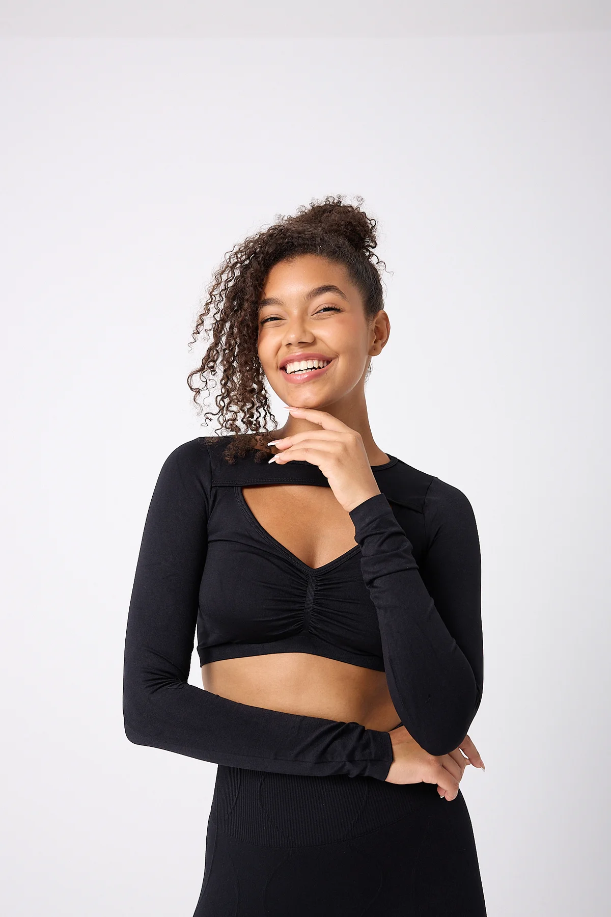 Kadın Uzun Kollu Göğsü Açık Dikişsiz Crop Top