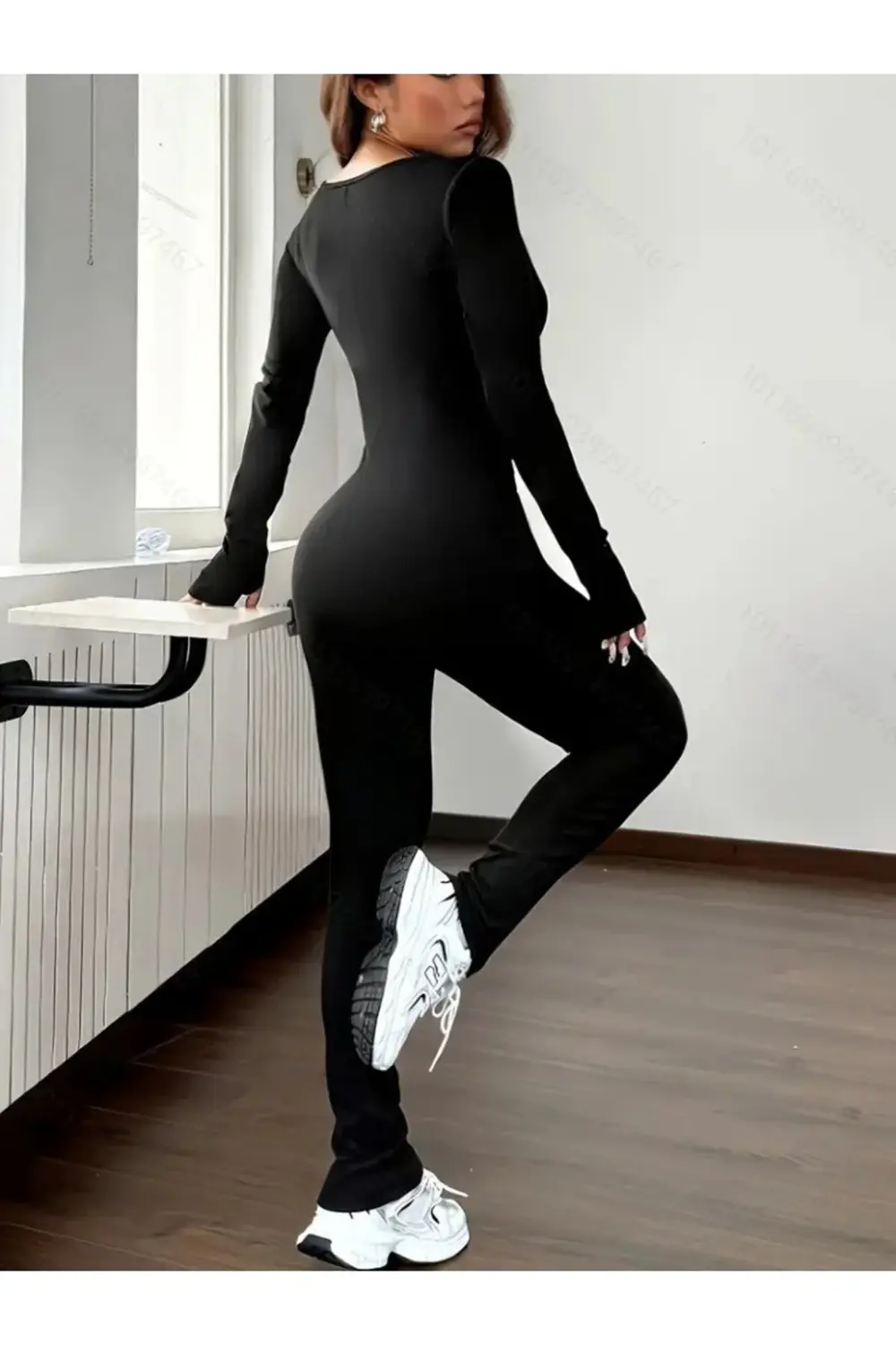 Kadın Uzun Kollu Kare Yakalı Fermuarlı Parmaktan Geçmeli Dalgıç T