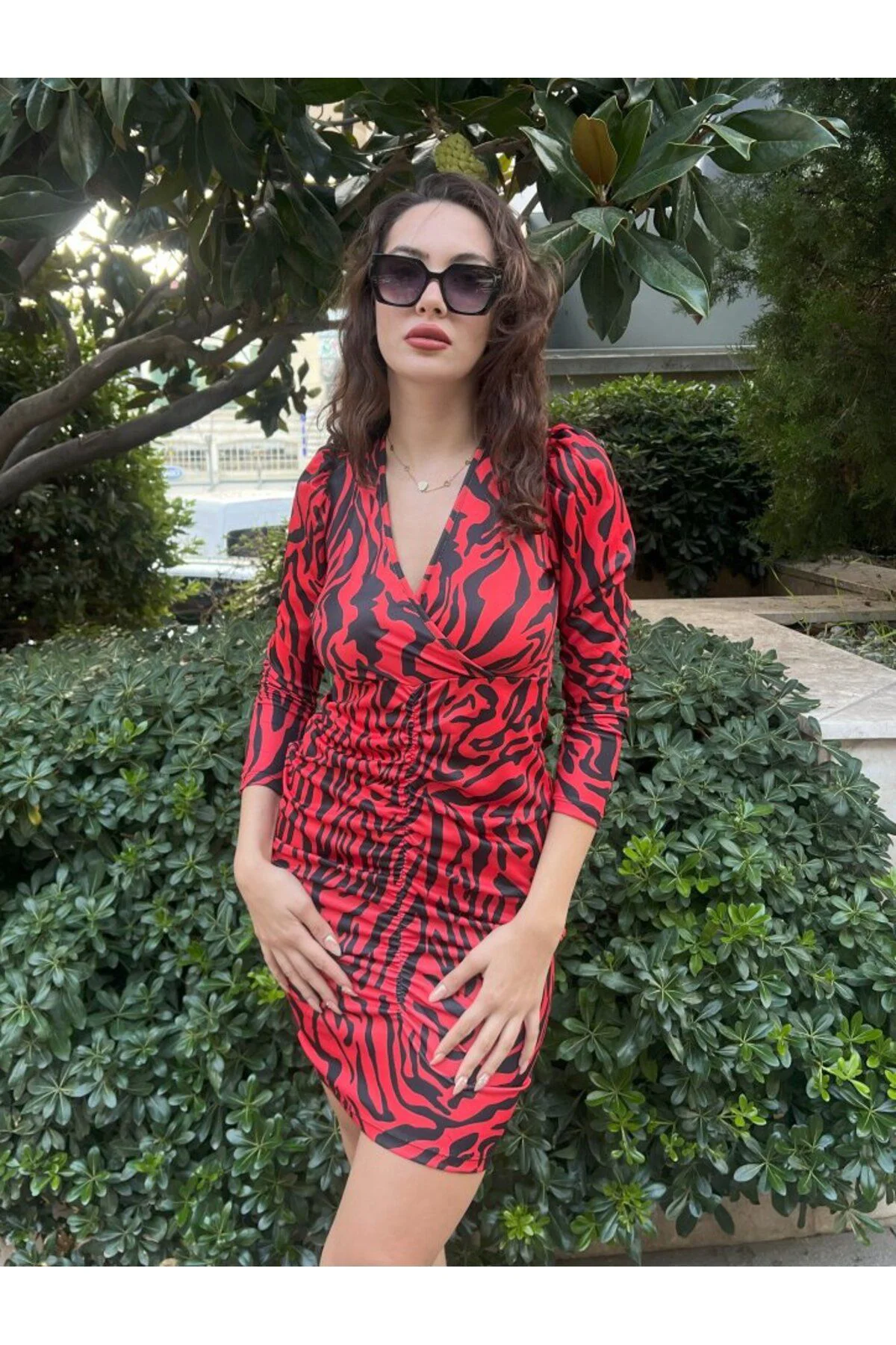 Kadın Uzun Kollu Kruvaze Yaka ön Kısım Büzgülü Zebra Desen Dalgıç