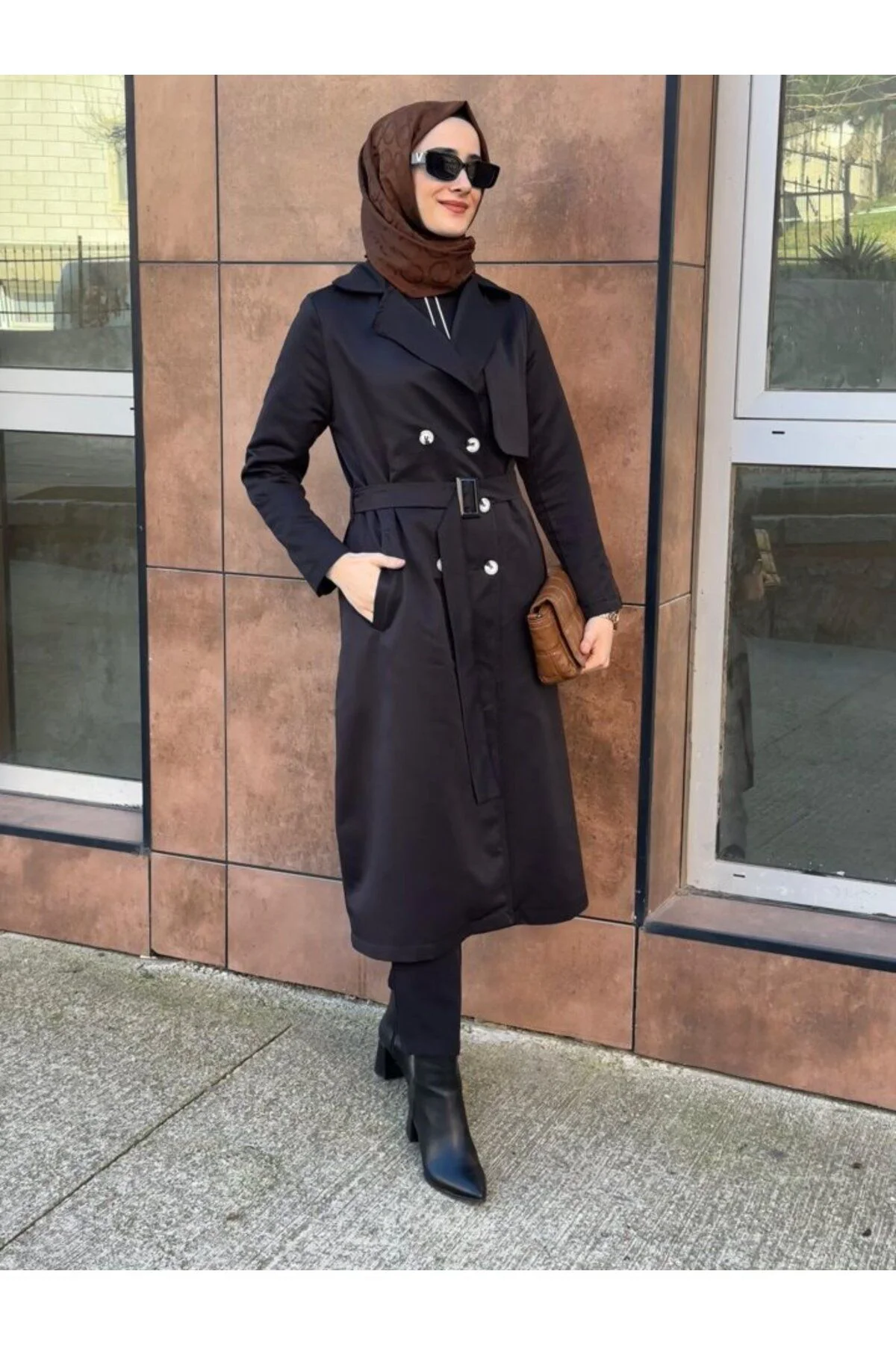 Kadın Uzun Kollu Yakalı önden Düğmeli Beli Kuşaklı Midi Gabardin