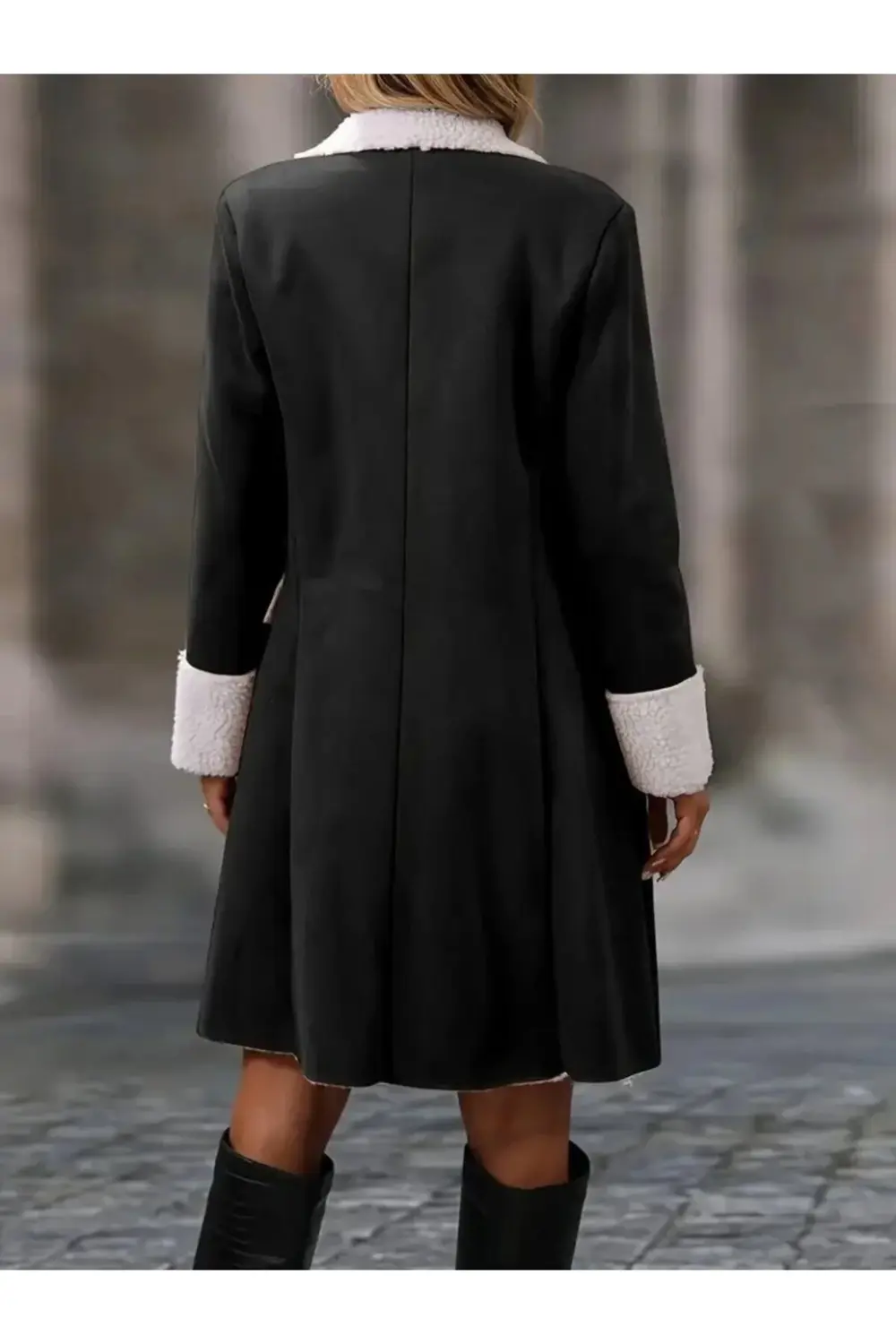 Kadın Uzun Kollu Yakalı Düğmeli Süet Mini Manto