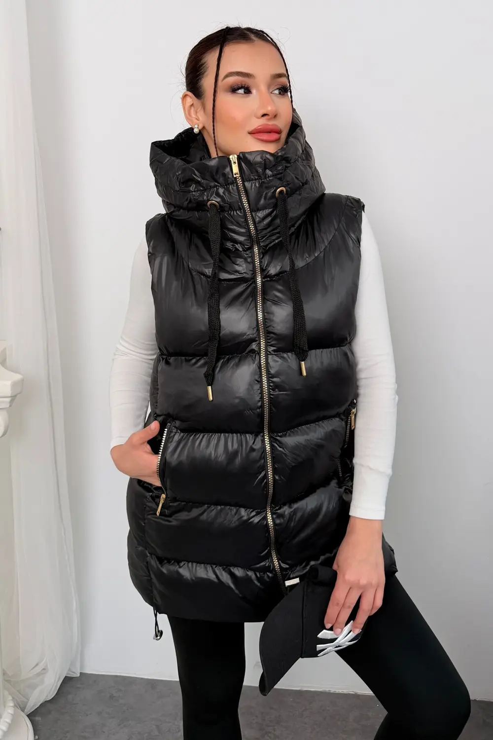 Moda Armanc Kadın Uzun Siyah Kapüşonlu Şişme Yelek – Astronot Yaka, Su Geçirm