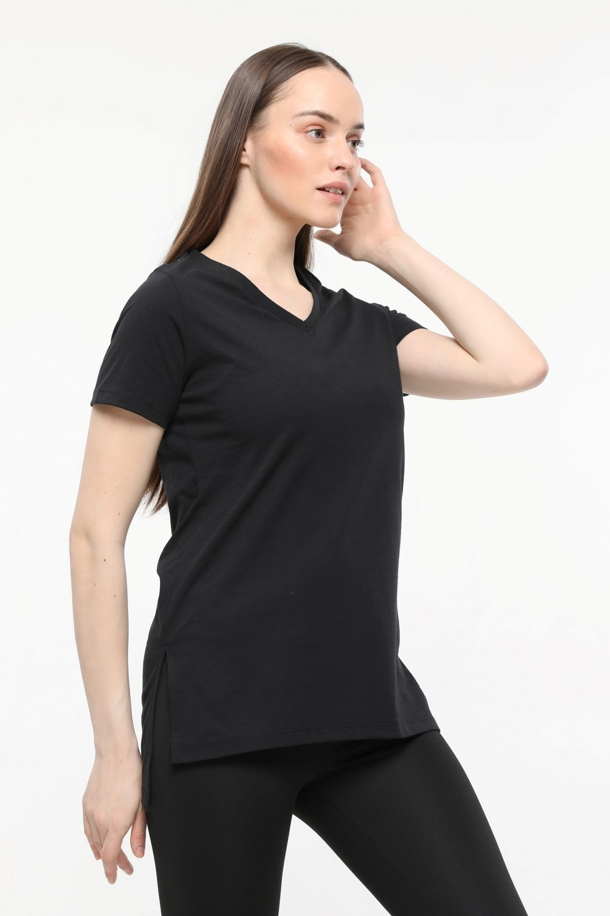 Kadın V Yaka Kısa Kollu Arkası Uzun Regular Fit Basic Tişört Siya