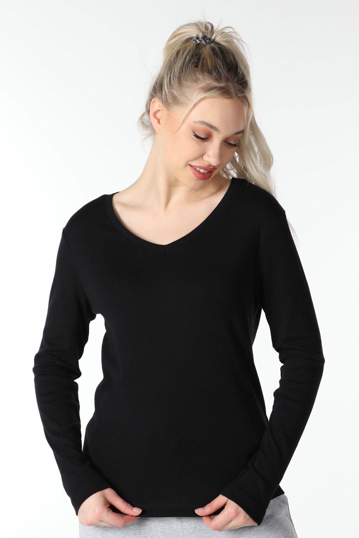 Kadın V Yaka Uzun Kollu Regular Fit Basic Tişört Siyah