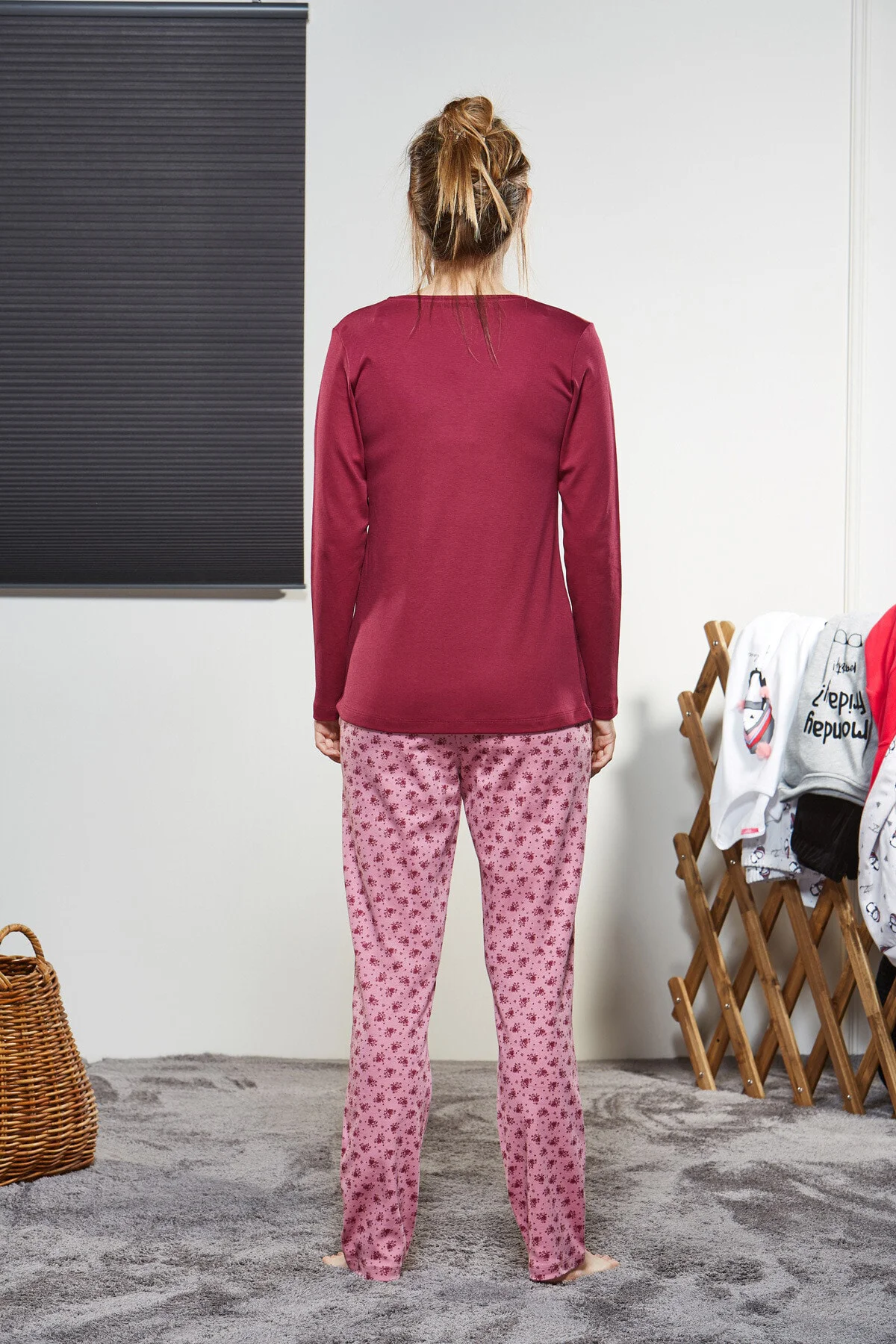 Kadın Vişne Gül Desenli Pijama Takımı