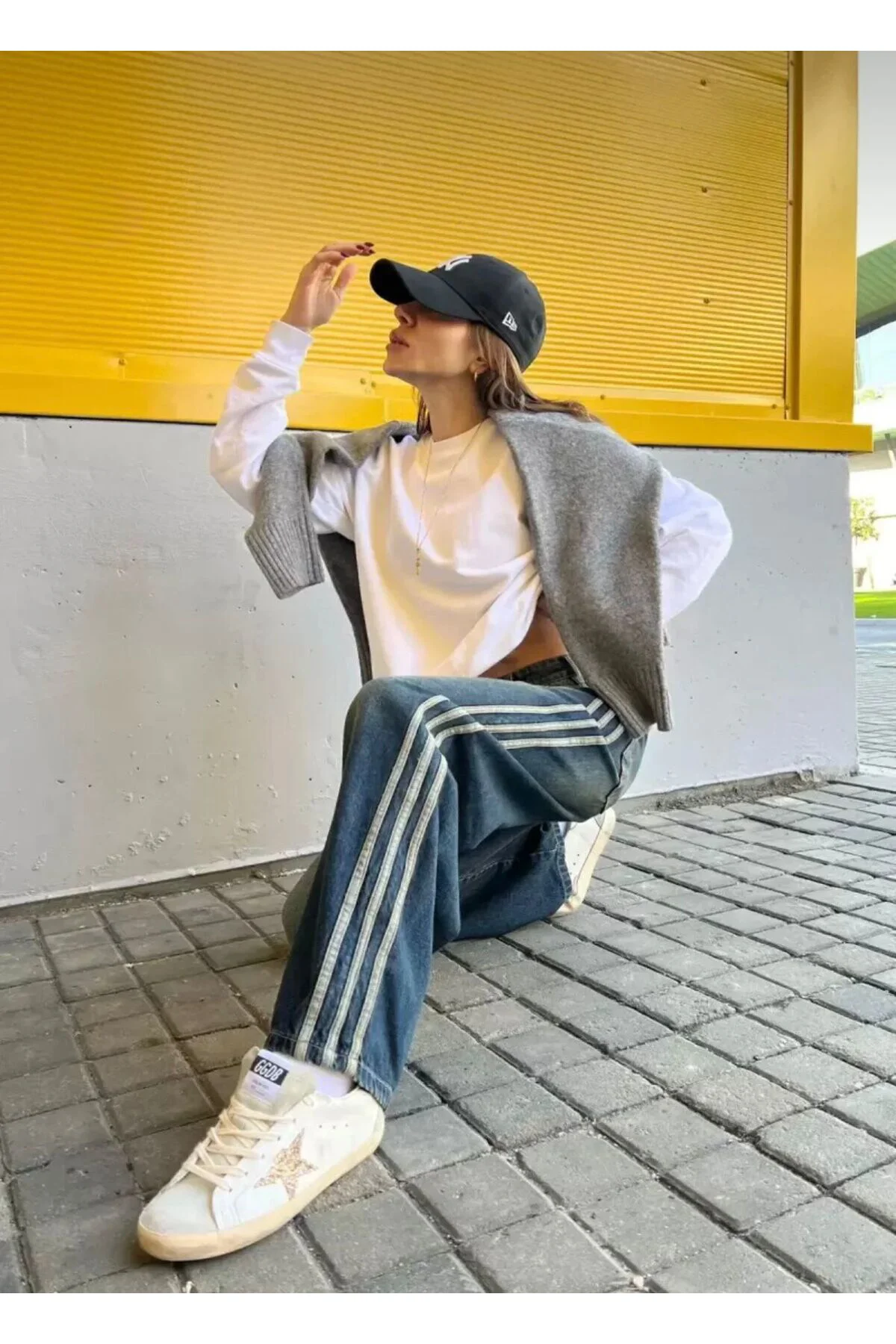 KADIN YANI ŞERİT DETAYLI YIKAMALI BAGGY JEAN