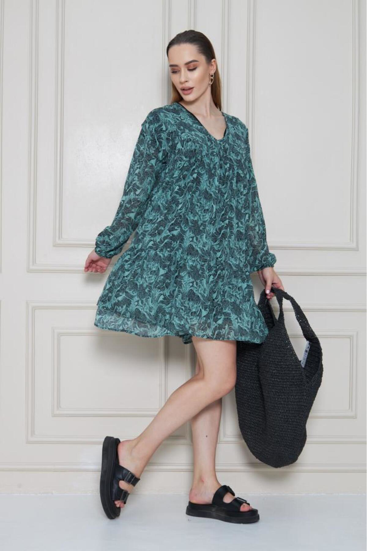 Pasaklı Giyim Kadın Yeni Sezon Astarlı Yeşil Şifon Uzun Kol V Yaka Mini Yazlık