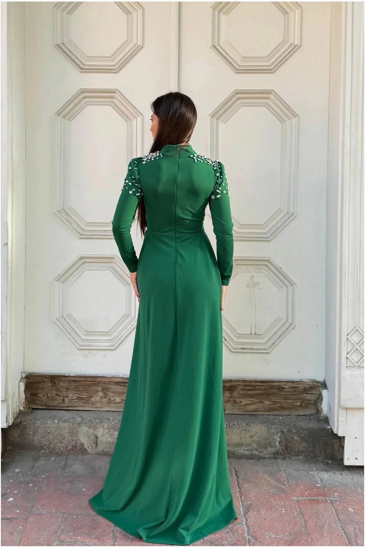 Kadın Yeni Sezon Dik Yaka Taş Detaylı Uzun Kollu Elbise Kadın Yeni Sezon Dik Yaka Taş Detaylı Uzun Kollu Elbise