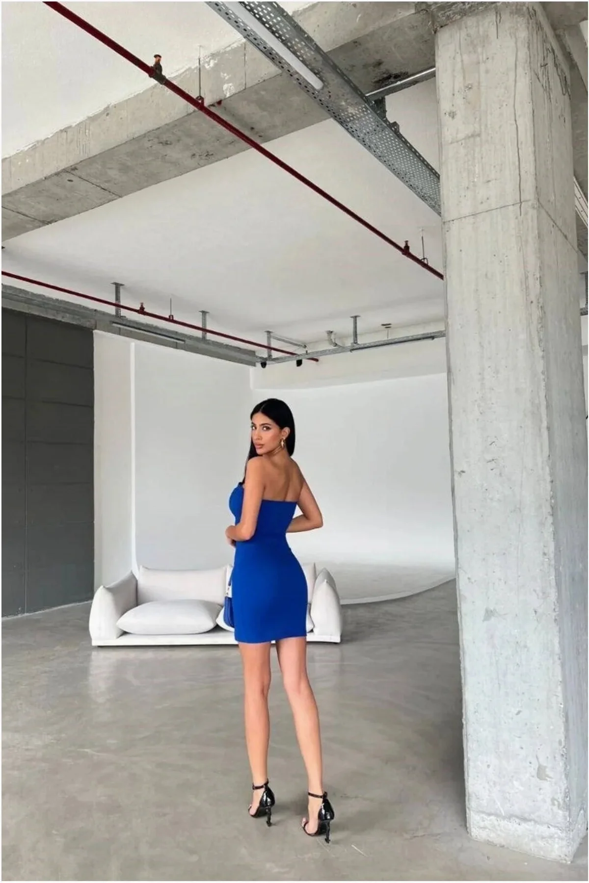 Kadın Yeni Sezon Straplez Yırtmaçlı Mini Abiye Elbise