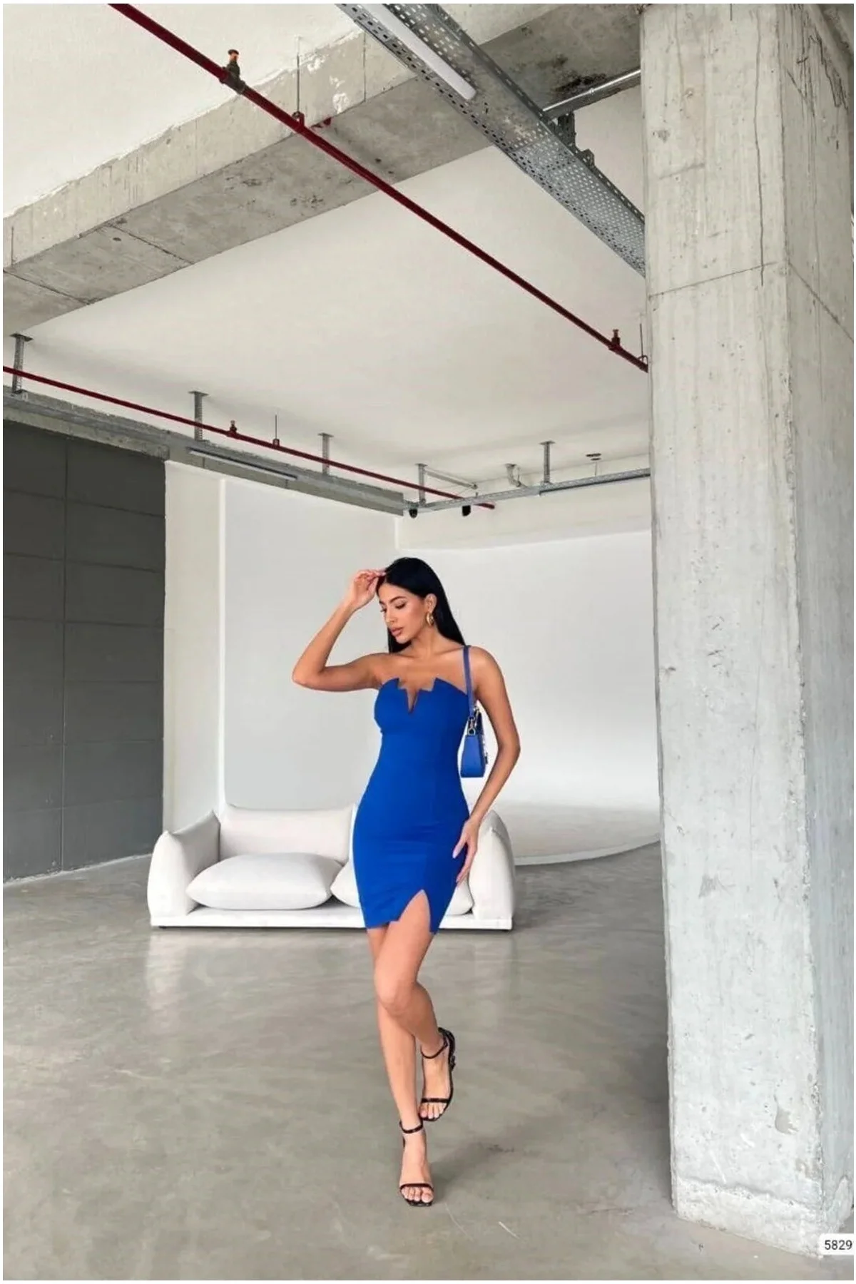 Kadın Yeni Sezon Straplez Yırtmaçlı Mini Abiye Elbise