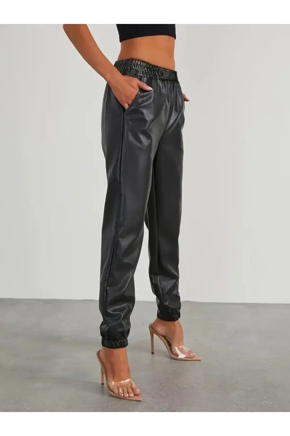 Kadın Yüksek Bel Lastikli önü Düğmeli Deri Pantolon