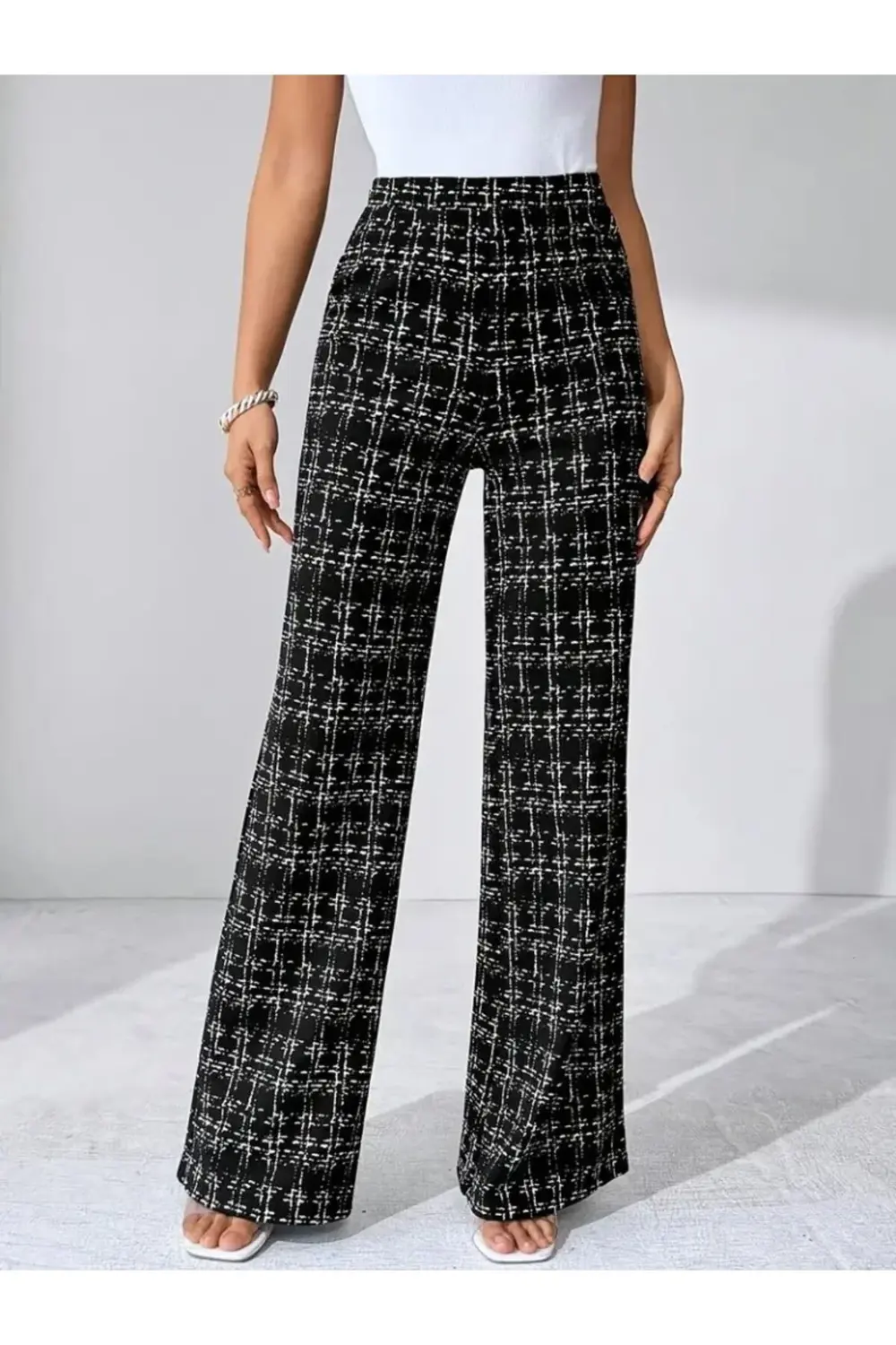 Kadın Yüksek Bel Paçaya Doğru Geniş Dokuma Pantolon