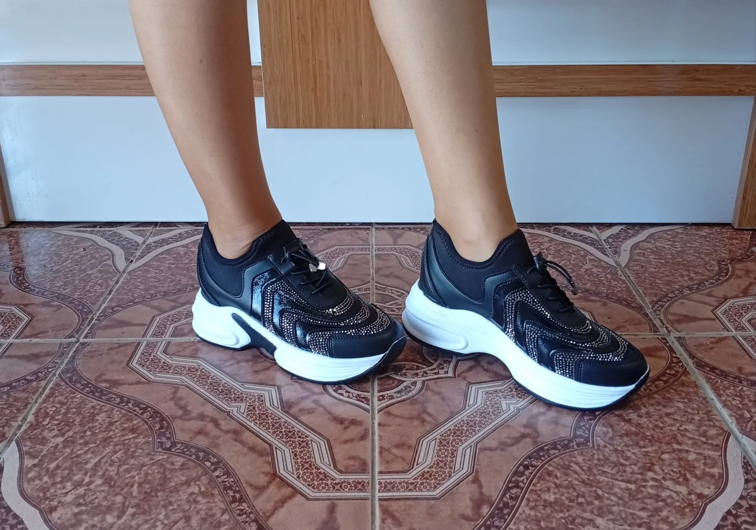 Kadın Yüksek Taban Rahat Şık Günlük Spor Ayakkabı Siyah Renk