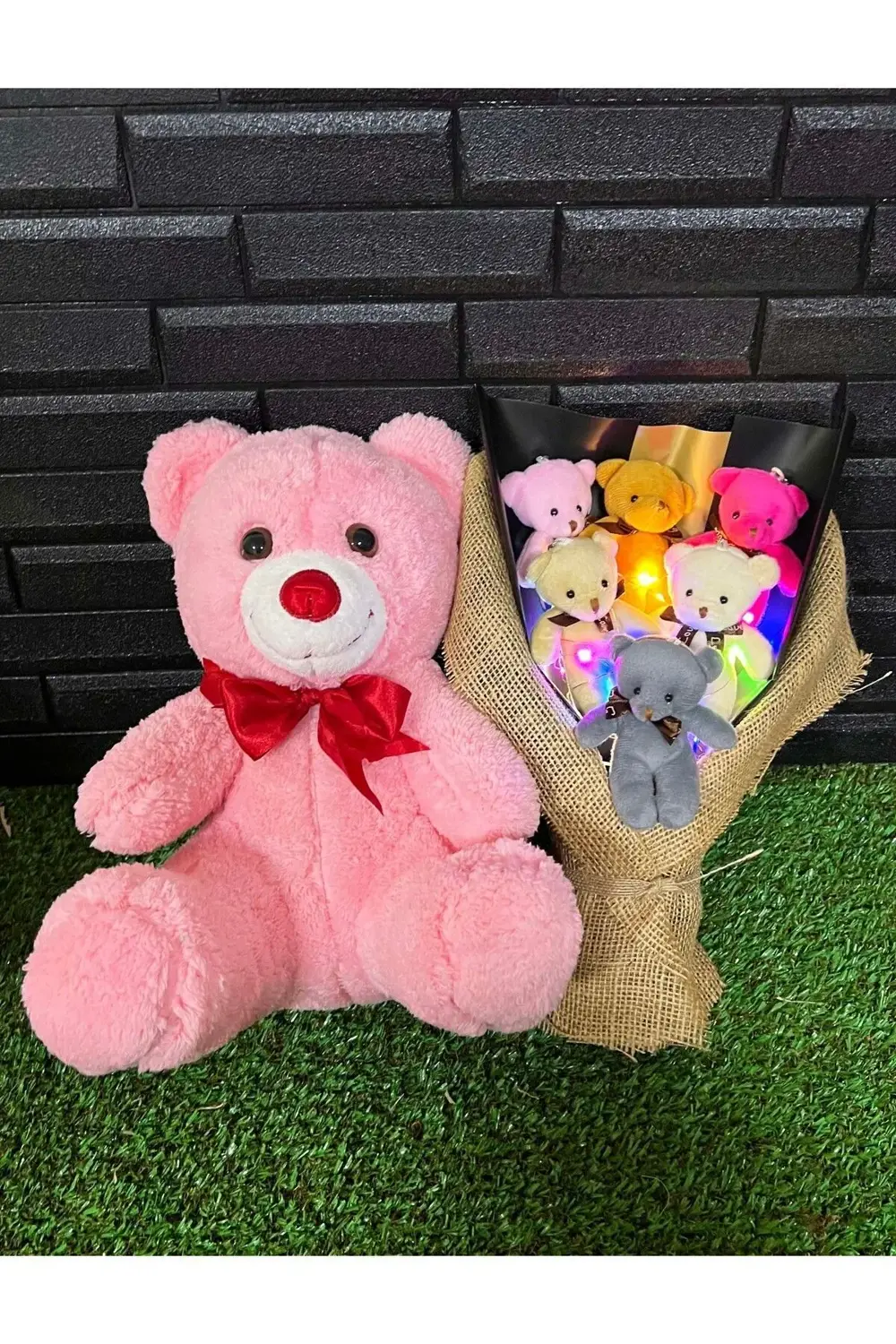 Kadina Hediye 35cm Pembe Ayıcık ve Rengarenk Işıklı 6lı Ayıcık Bu