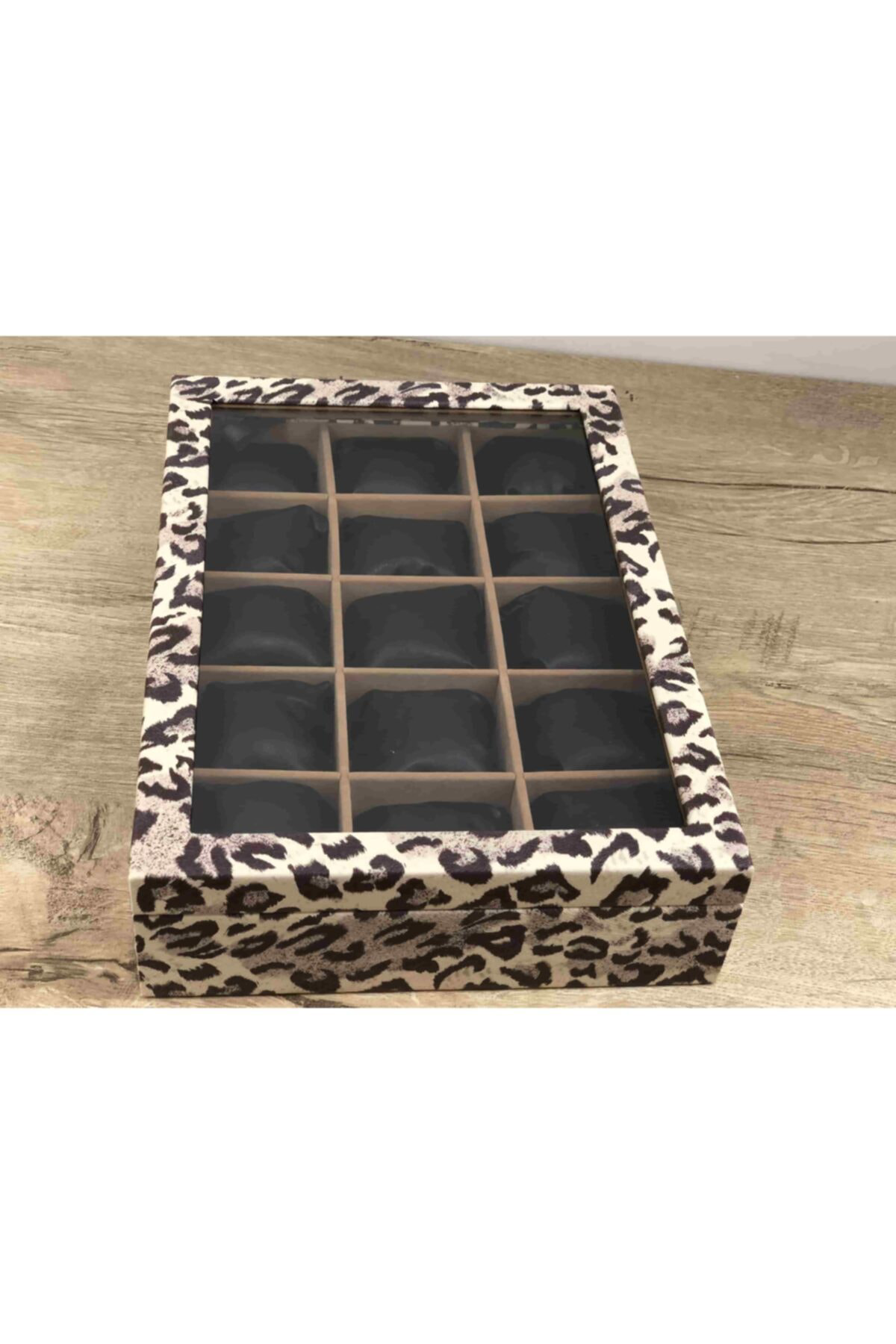 Kadınlara Özel Muhteşem Şık Görünümlü Leopar Desenli Dış Kaplama 