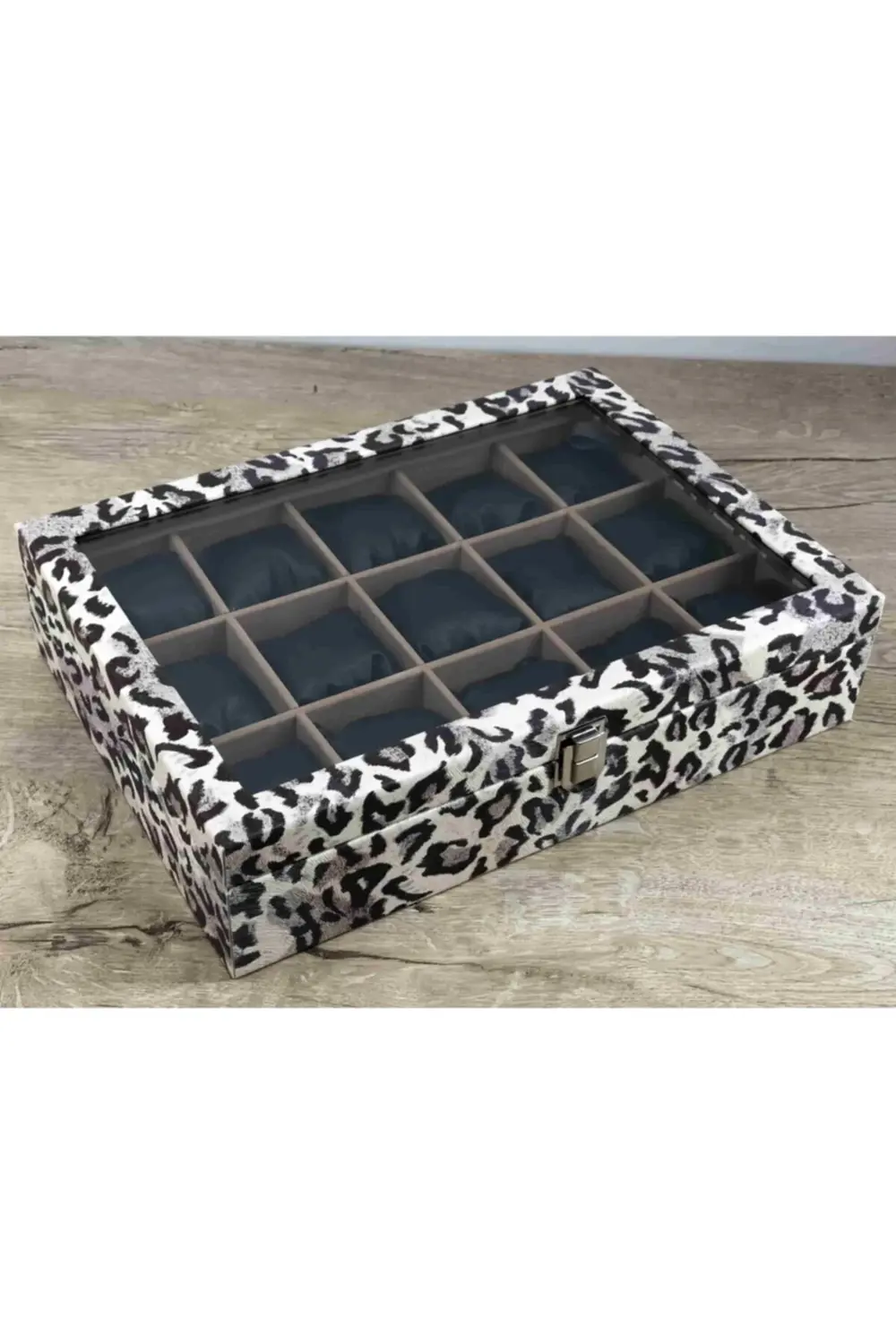 Kadınlara Özel Muhteşem Şık Görünümlü Leopar Desenli Dış Kaplama