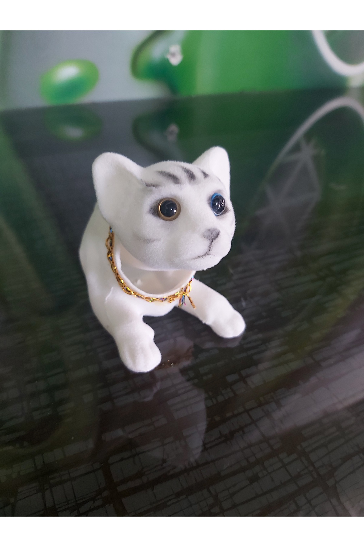 Eb Ez Ber Aksesuar Kafa Sallayan Kedi Araç İçi Aksesuar Beyaz Renk