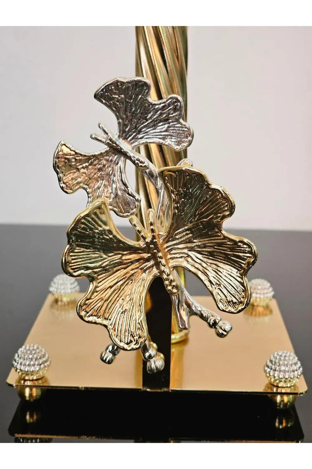 KAĞIT HAVLULUK/PEÇETELİK DEKORATİF KELEBEKLİ UZUN