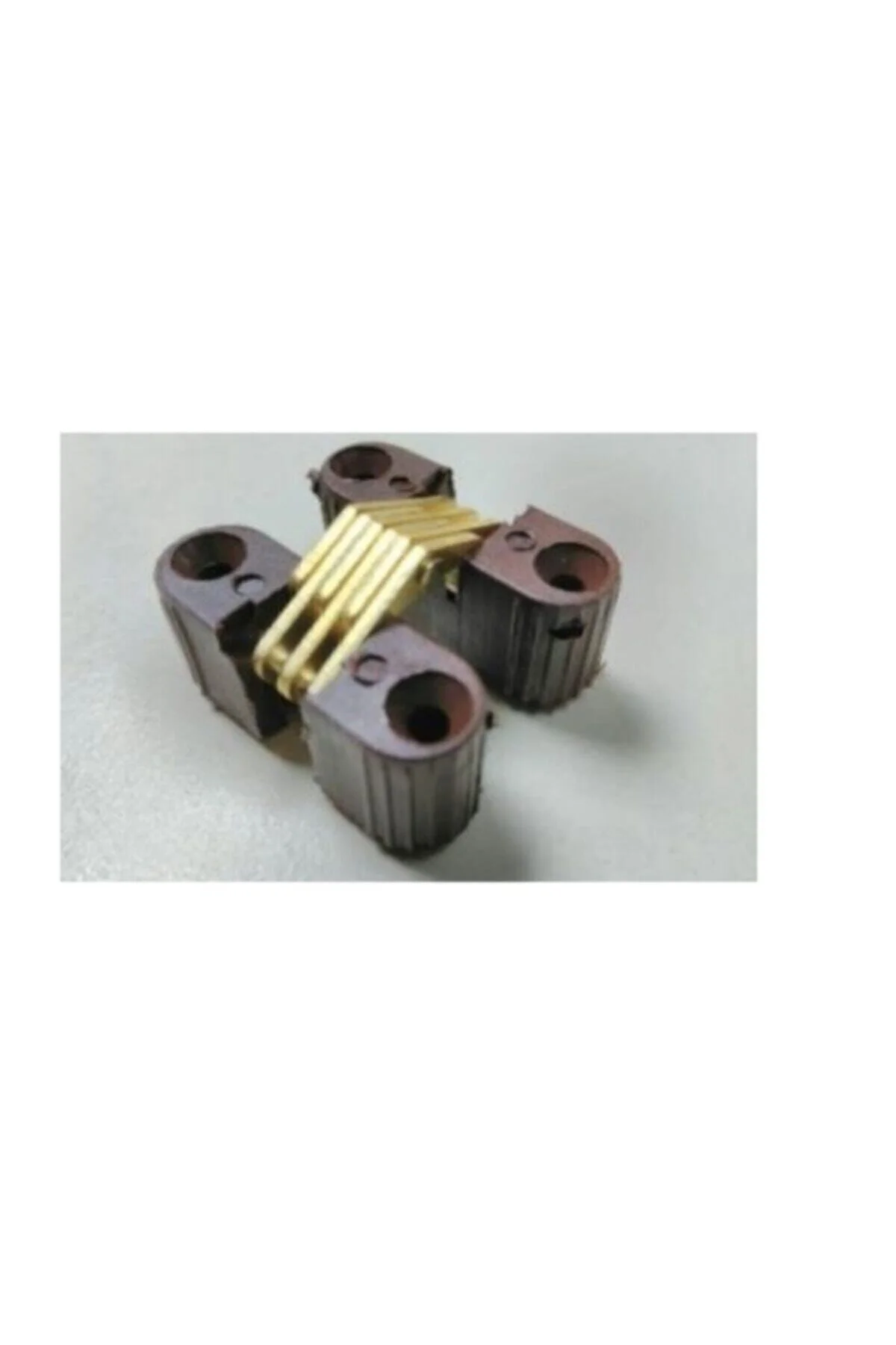 Kahverengi Akıllı Masa Menteşesi Kahverengi Akıllı Masa Menteşesi