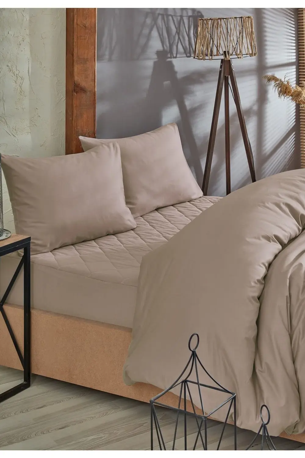 Kahverengi Kapitone Yatak Koruyucu Alez Ve Nevresim Set %100 Pamu