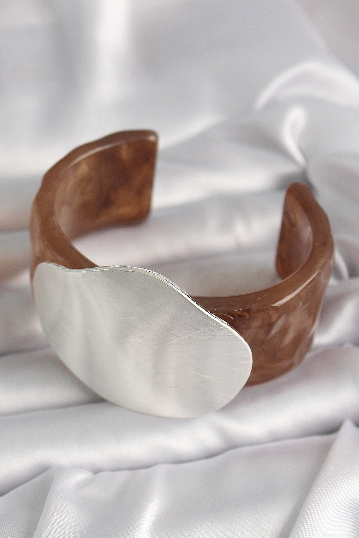 Kahverengi Mermer Desen Akrilik Plastik Gümüş Plaka Model Vintage