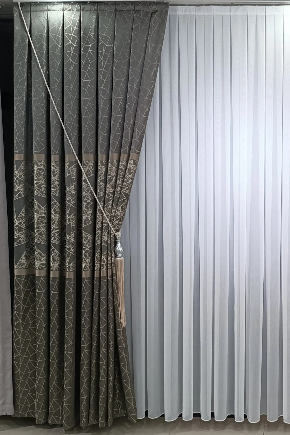 Kahverengi Pano Fon Perde Sık Pileli