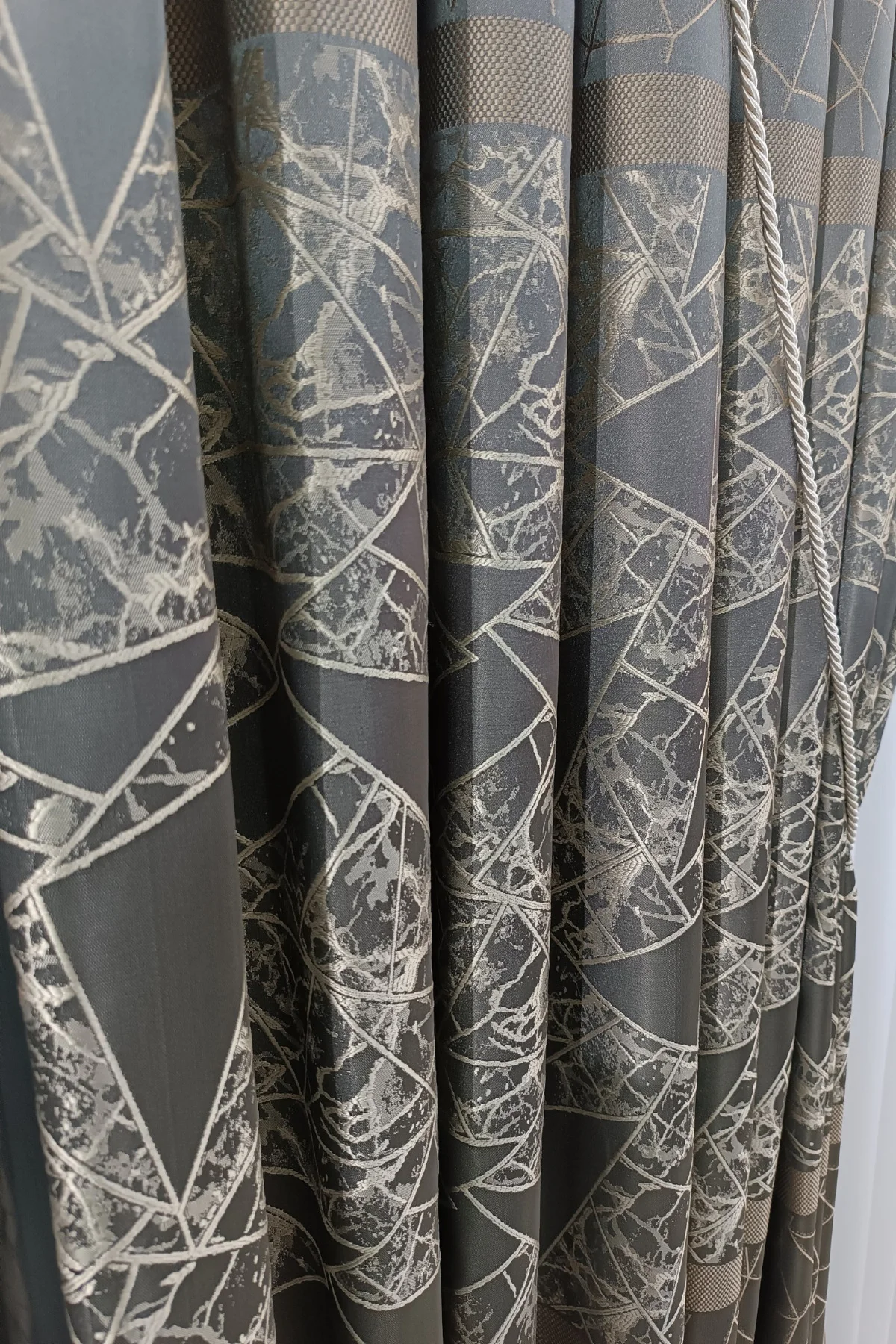 Kahverengi Pano Fon Perde Sık Pileli