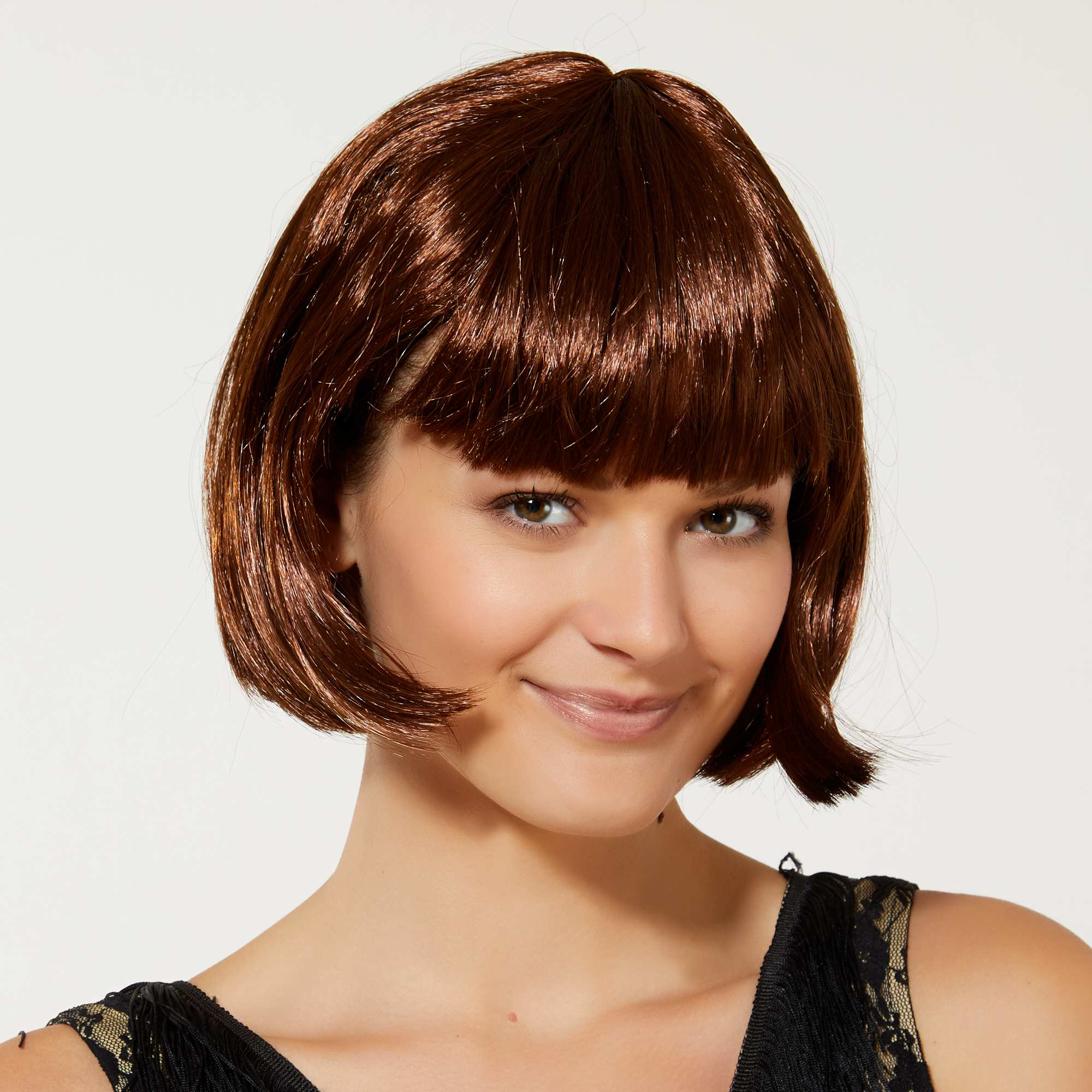 Kahverengi Parti Peruğu Küt Saç Kahverengi Parti Peruğu Küt Saç