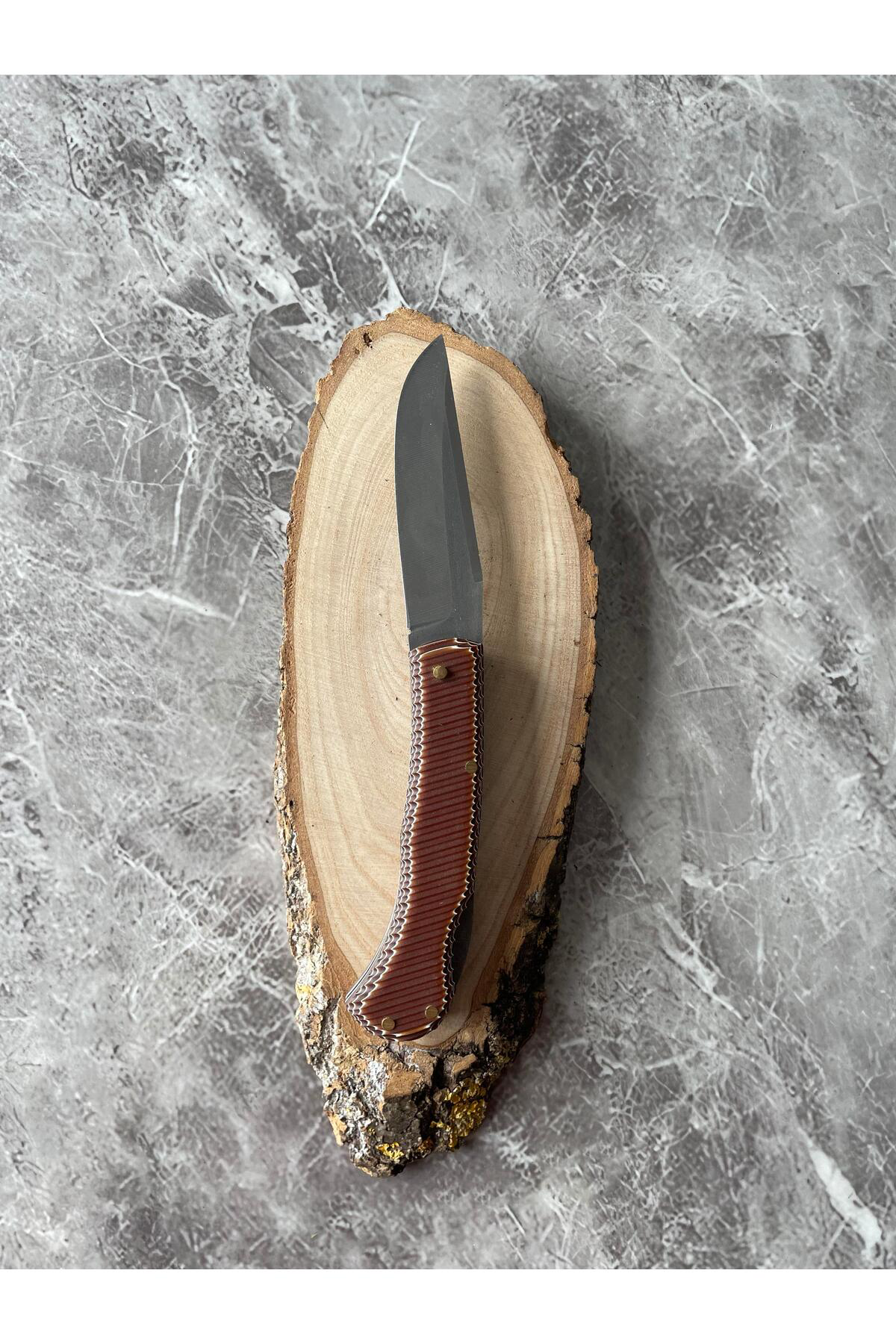 Kahverengi Verzalit Kabzeli Kamp Çakısı – 8 cm Namlu – Sırttan Ki