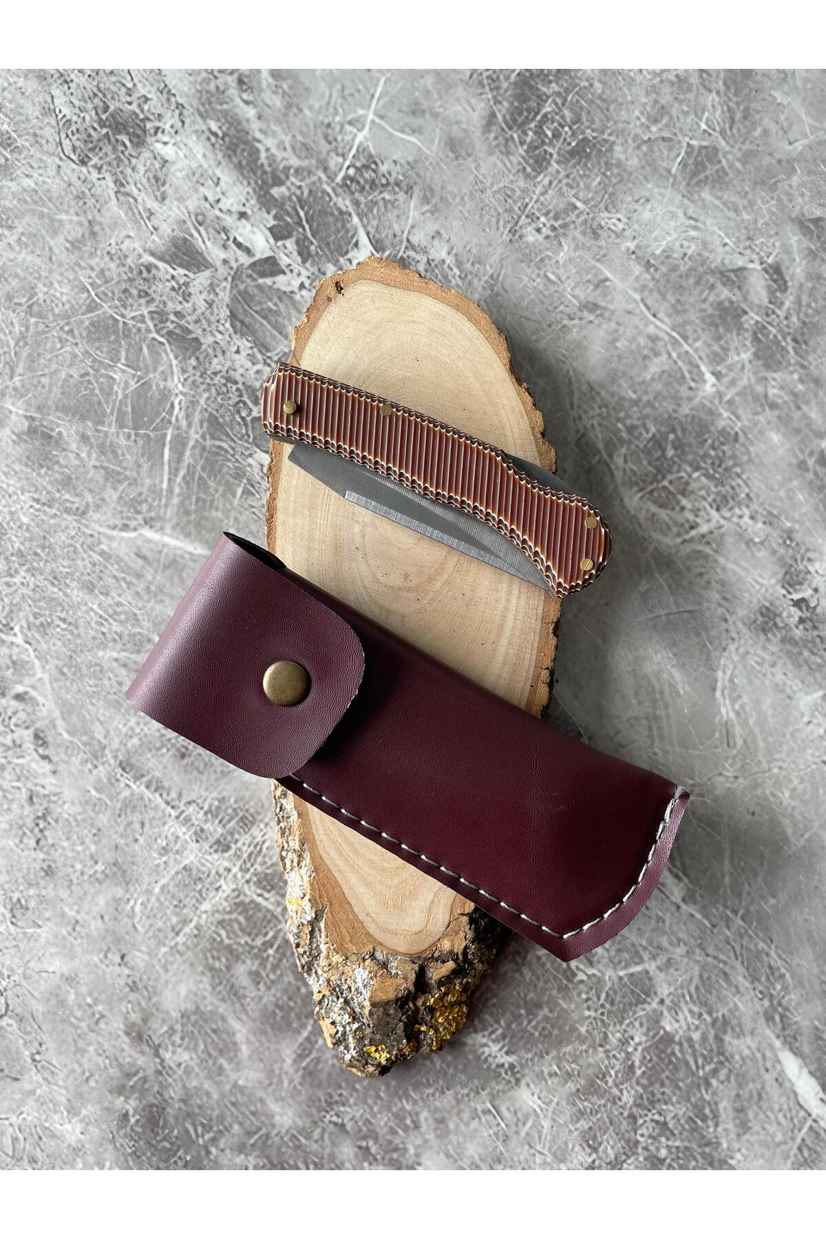 Kahverengi Verzalit Kabzeli Kamp Çakısı – 8 cm Namlu – Sırttan Ki