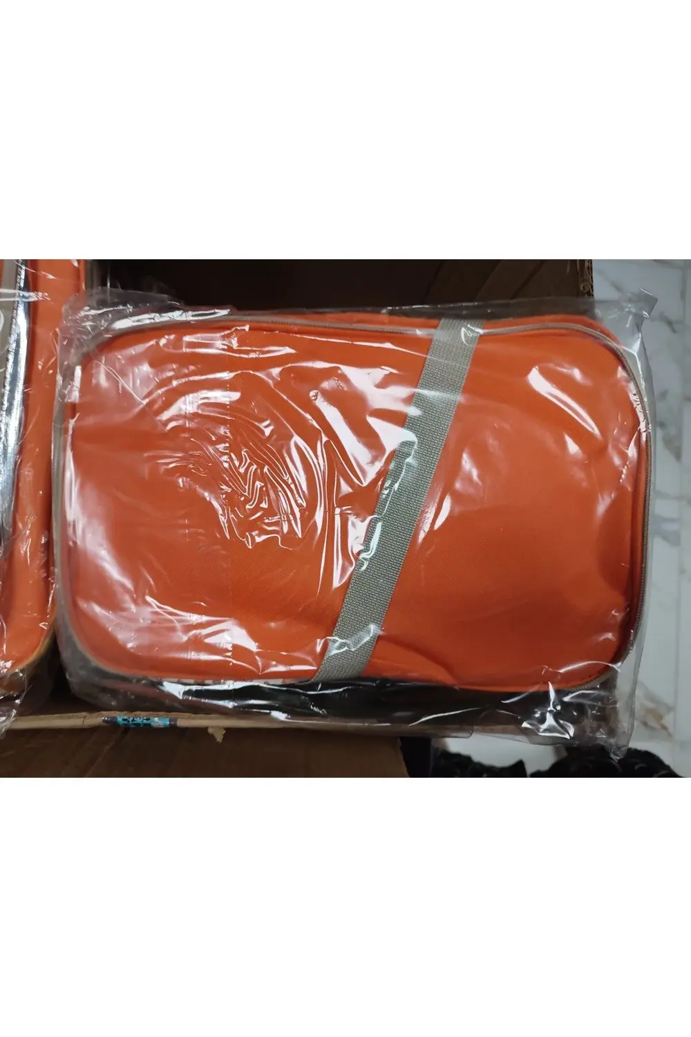 KALE İZOLASYONLU 20 L ÇANTA