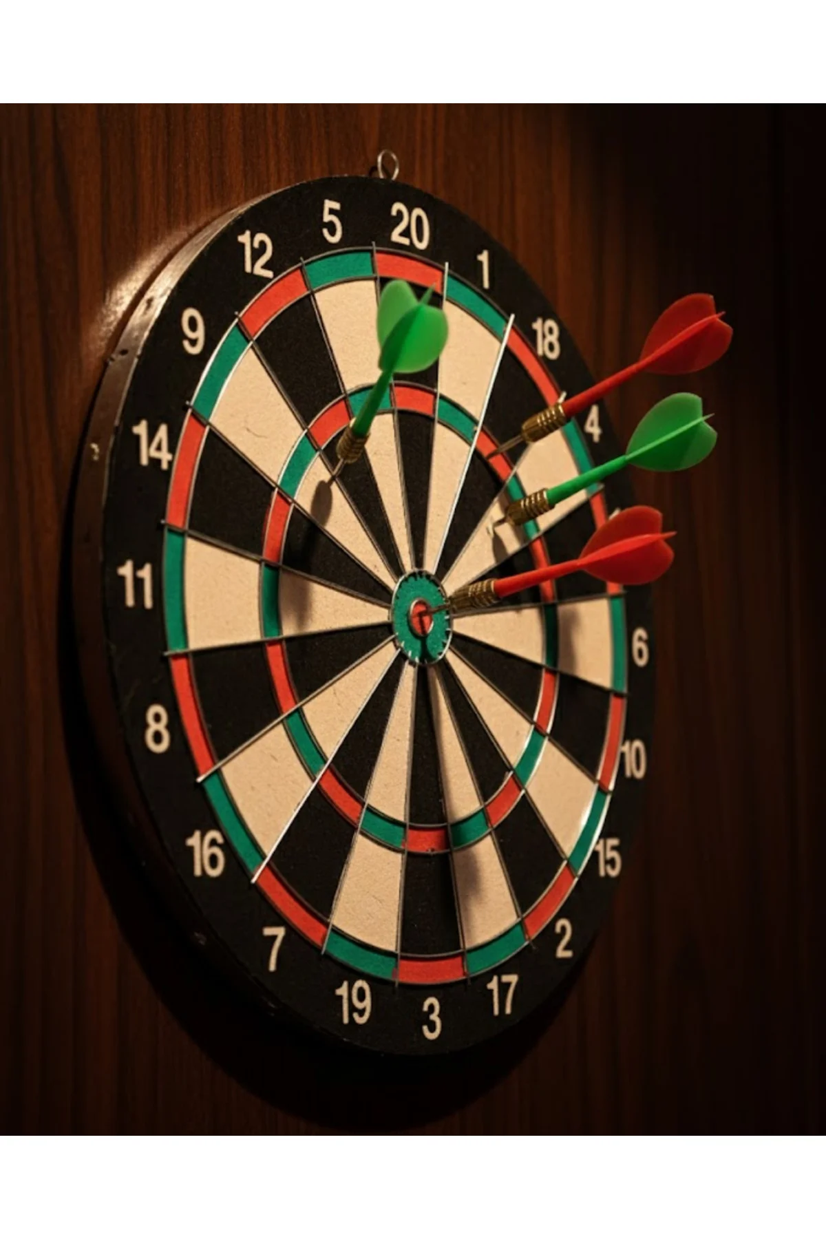 Kaliteli Ahşap 15 İnç Dart Tahtası Kolay Montajlı 4 Ok Kaliteli Ahşap 15 İnç Dart Tahtası Kolay Montajlı 4 Ok
