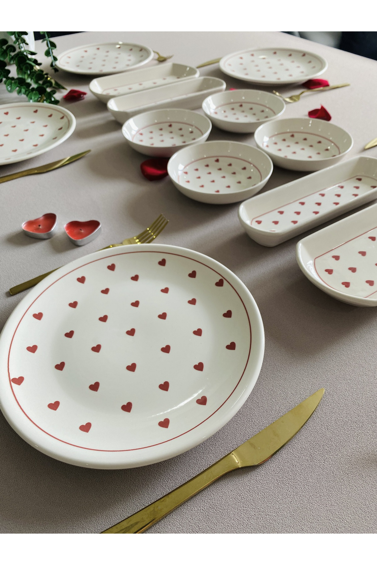 Kalp Desen Kırmızı 6 Kişilik 14 Parça Kahvaltı takımı