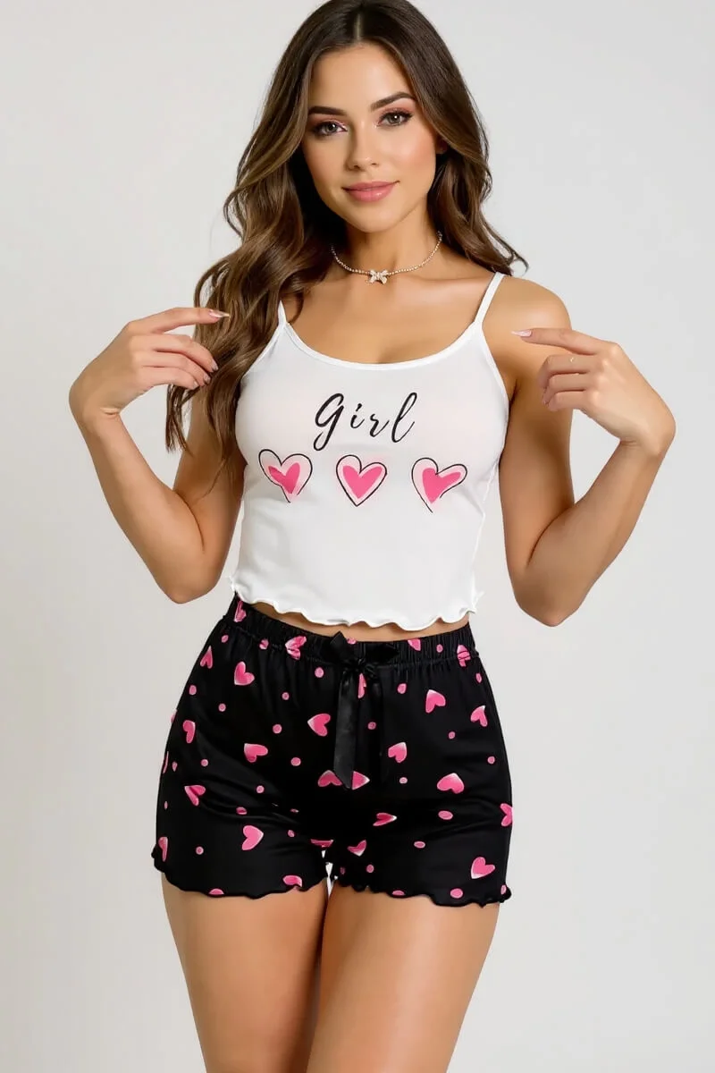 Kalp Desenli Askılı Şortlu Pijama Takımı - Rahat ve Şık Tatil İç Giyimi