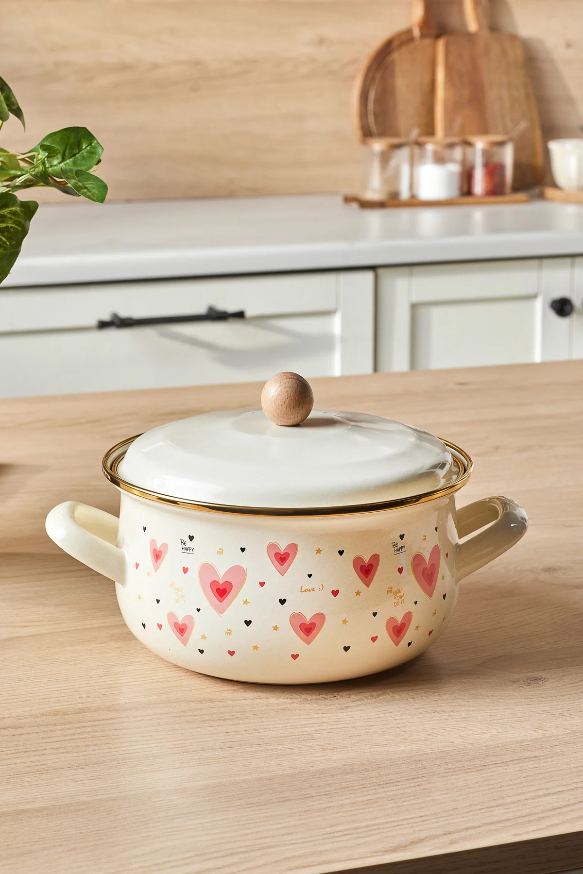 Kalp Detaylı Pink Love Emaye Tencere 18 cm