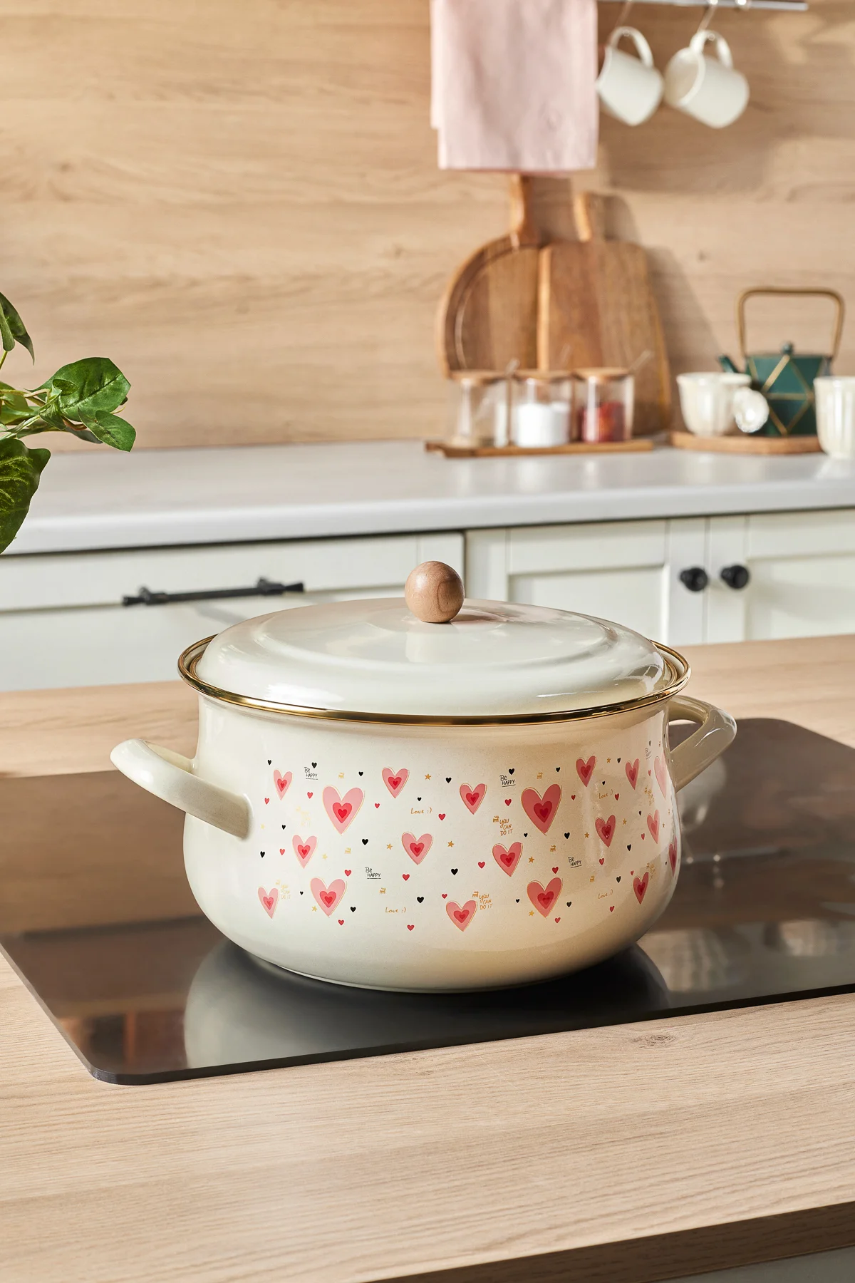 Kalp Detaylı Pink Love Emaye Tencere 22 cm - 4,80 Litre