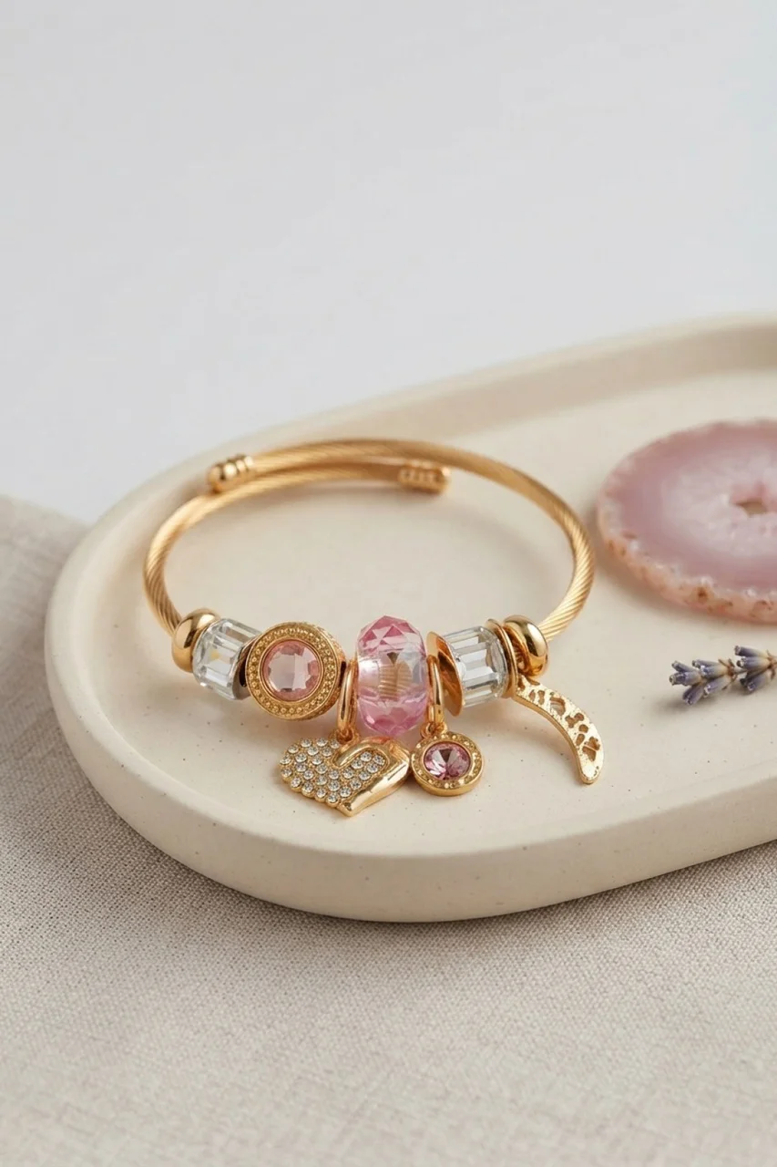 Kalp Model Gold Renk Pembe Charmlı Bileklik - Lisinya Diğer