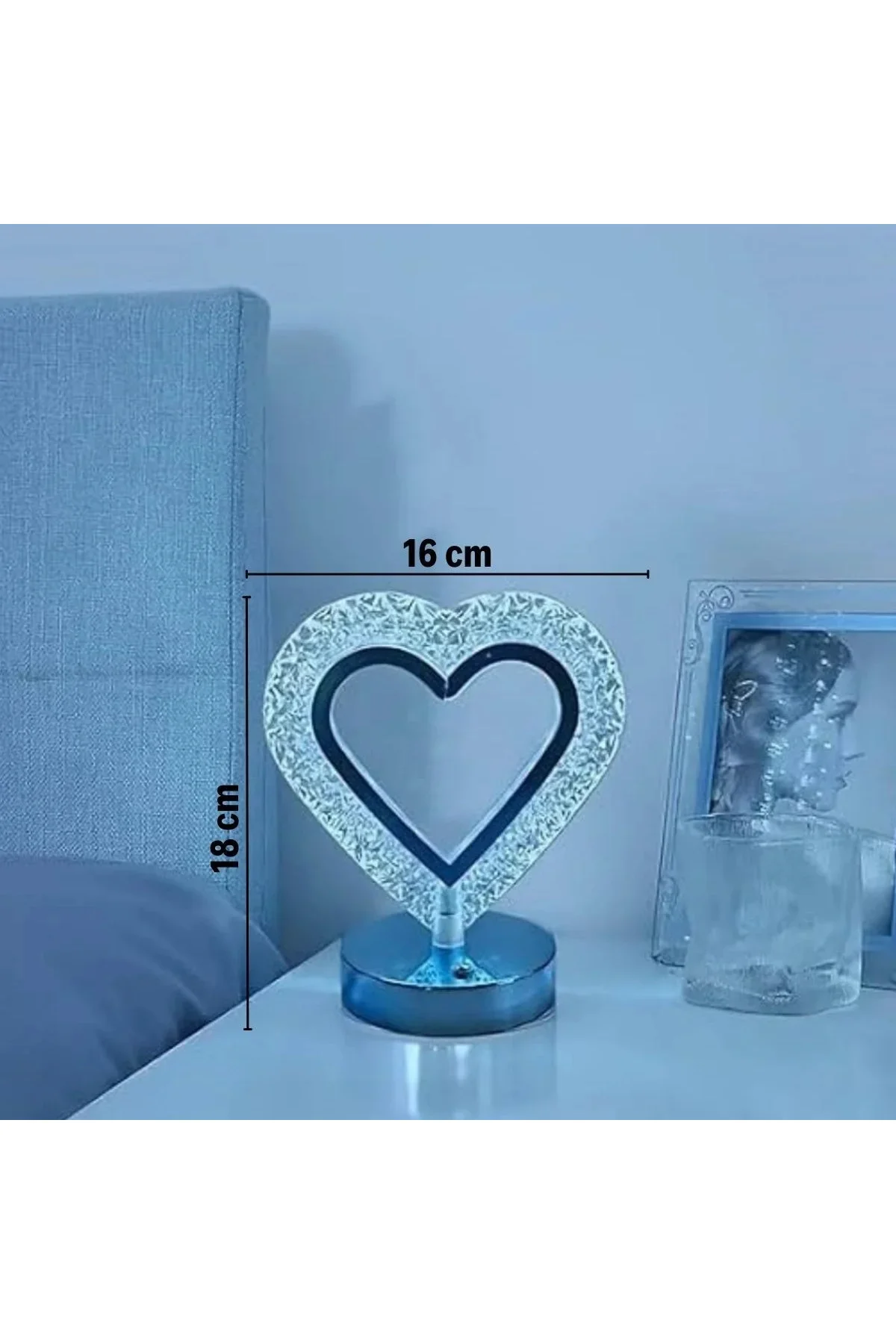 Kalp Şeklinde Kristal LED Masa Lambası – Dokunmatik, 3 Renk Işık Modlu, Şarjlı Mini Dekoratif Gece L Kalp Şeklinde Kristal LED Masa Lambası – Dokunmatik, 3 Renk Işık Modlu, Şarjlı Mini Dekoratif Gece L