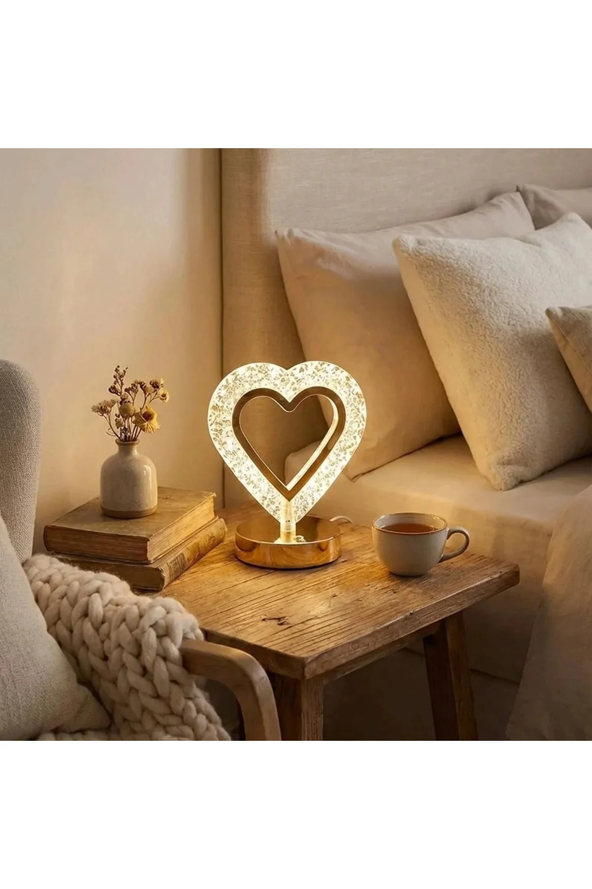 Kalp Şeklinde Kristal LED Masa Lambası – Dokunmatik, 3 Renk Işık Modlu, Şarjlı Mini Dekoratif Gece L Kalp Şeklinde Kristal LED Masa Lambası – Dokunmatik, 3 Renk Işık Modlu, Şarjlı Mini Dekoratif Gece L