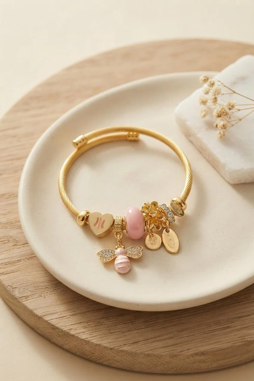 Kalp Ve Arı Model Pembe Charmlı Bileklik - Lisinya Diğer
