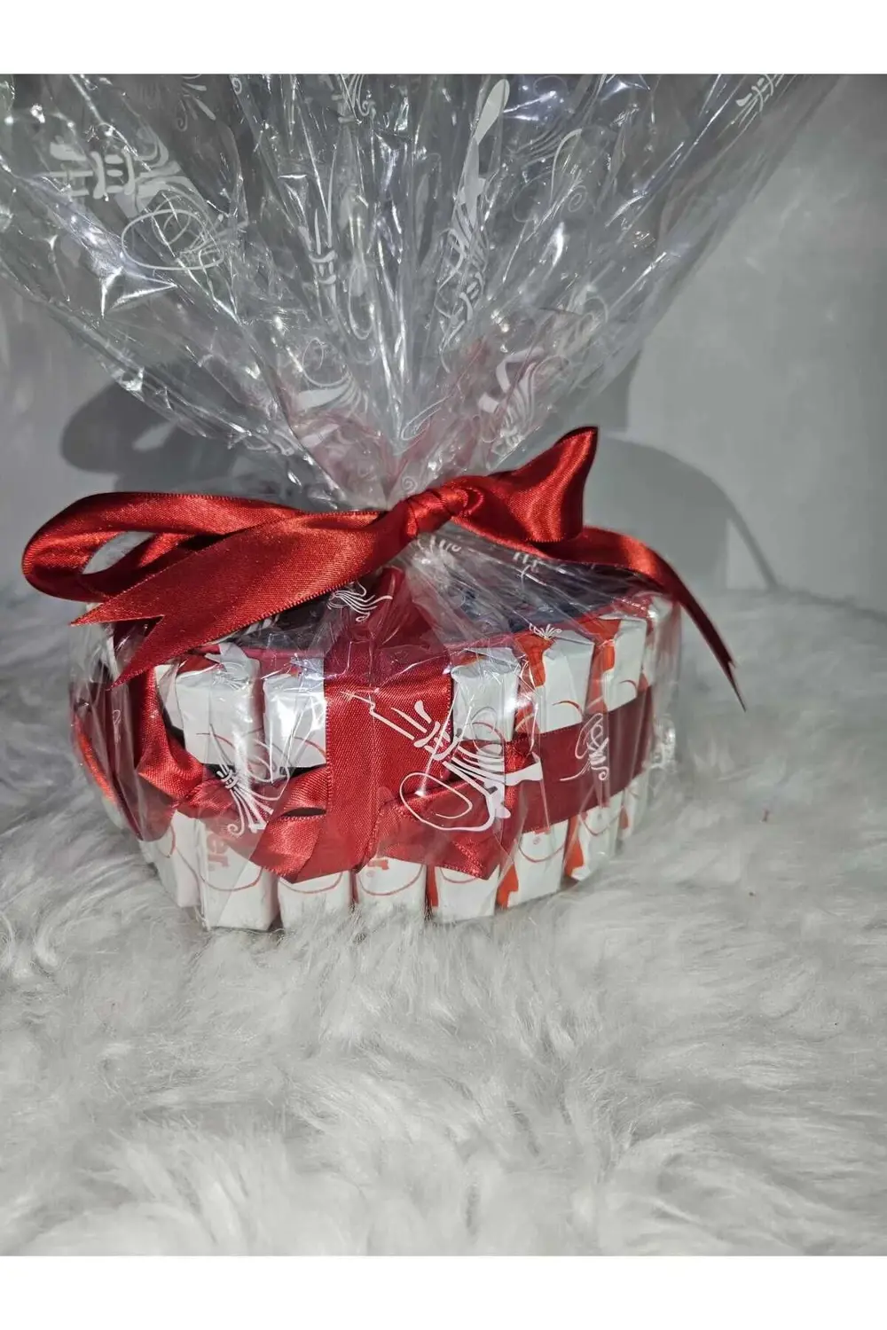 Kalpli Kinder Çikolata Sepeti