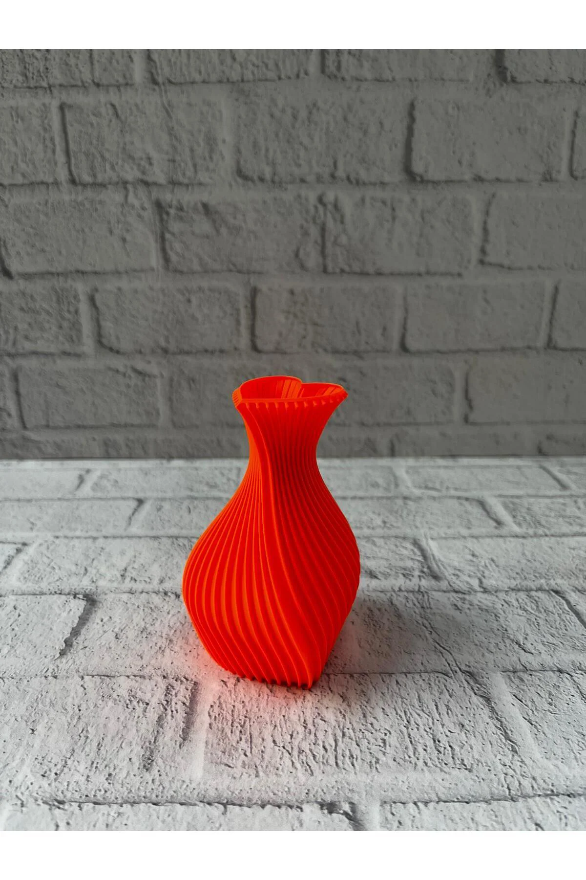 KALPLİ VAZO TURUNCU - Lisinya