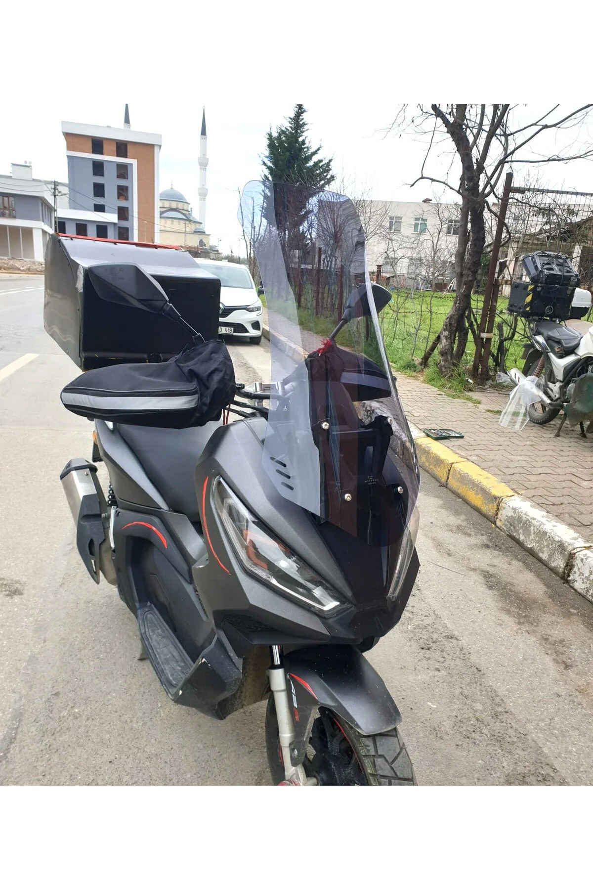 Kanuni Seha 125 Ön Cam 2022-2026 Model 75cm Füme Renkli 4mm UZUN