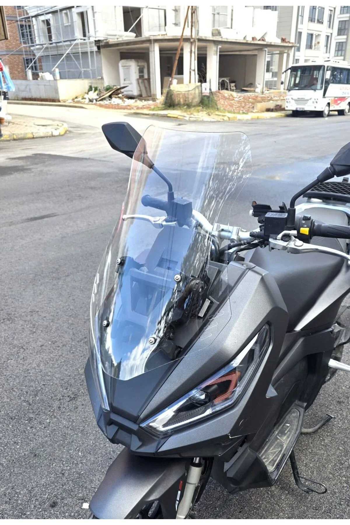 Kanuni Seha 250 Ön Cam 2022-2026 Model 55cm Şeffaf Renkli 4mm KIS