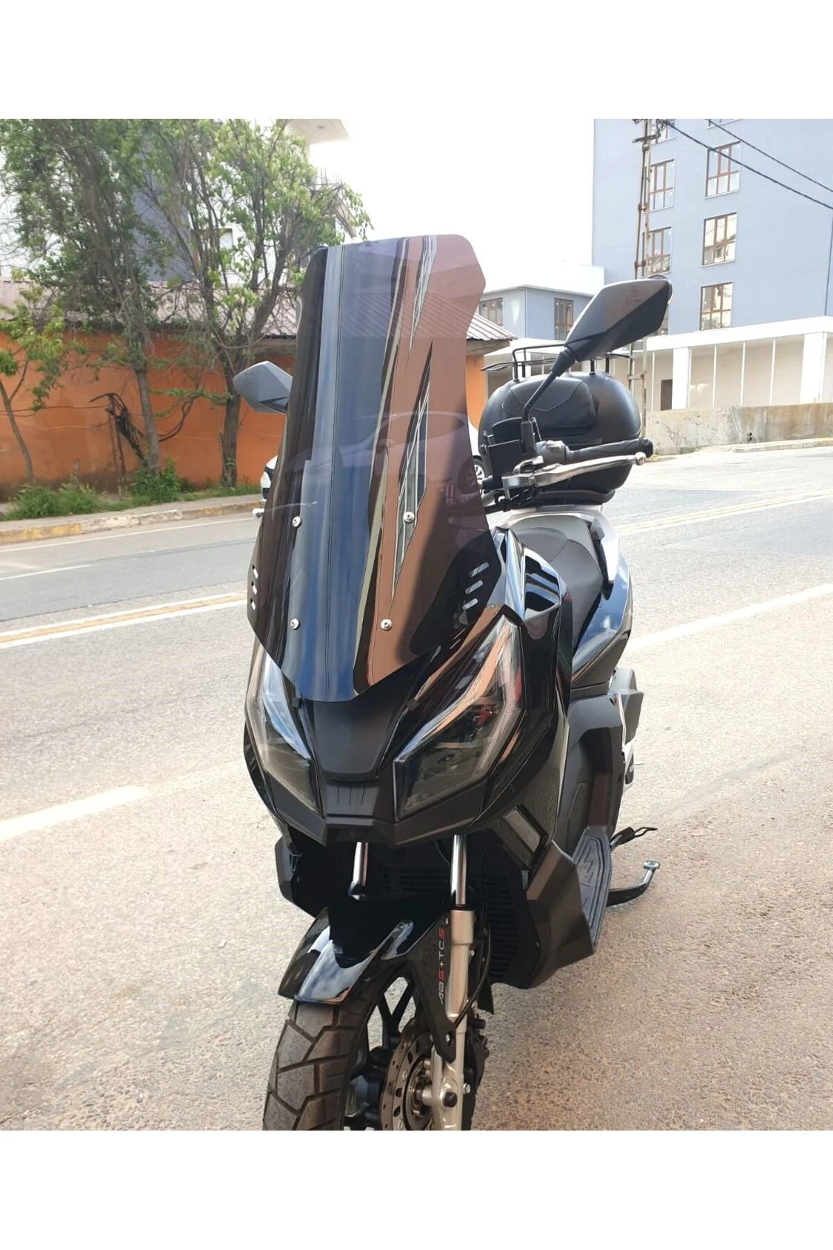 Kanuni Seha 250 Ön Cam 2022-2026 Model 65cm Siyah Renkli 4mm ORTA