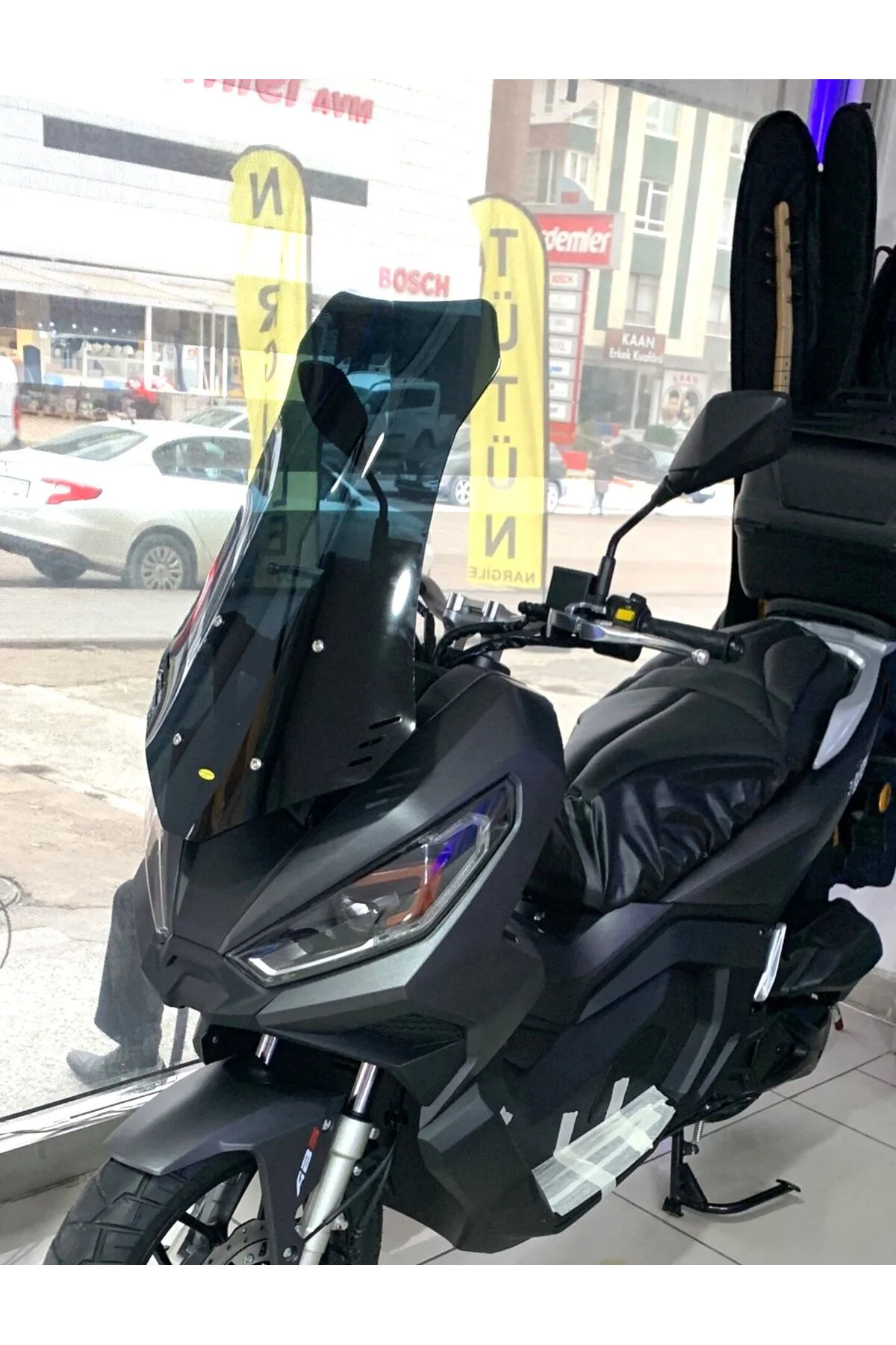 Kanuni Seha 250 Ön Cam 2022-2026 Model 75cm Siyah Renkli 4mm UZUN